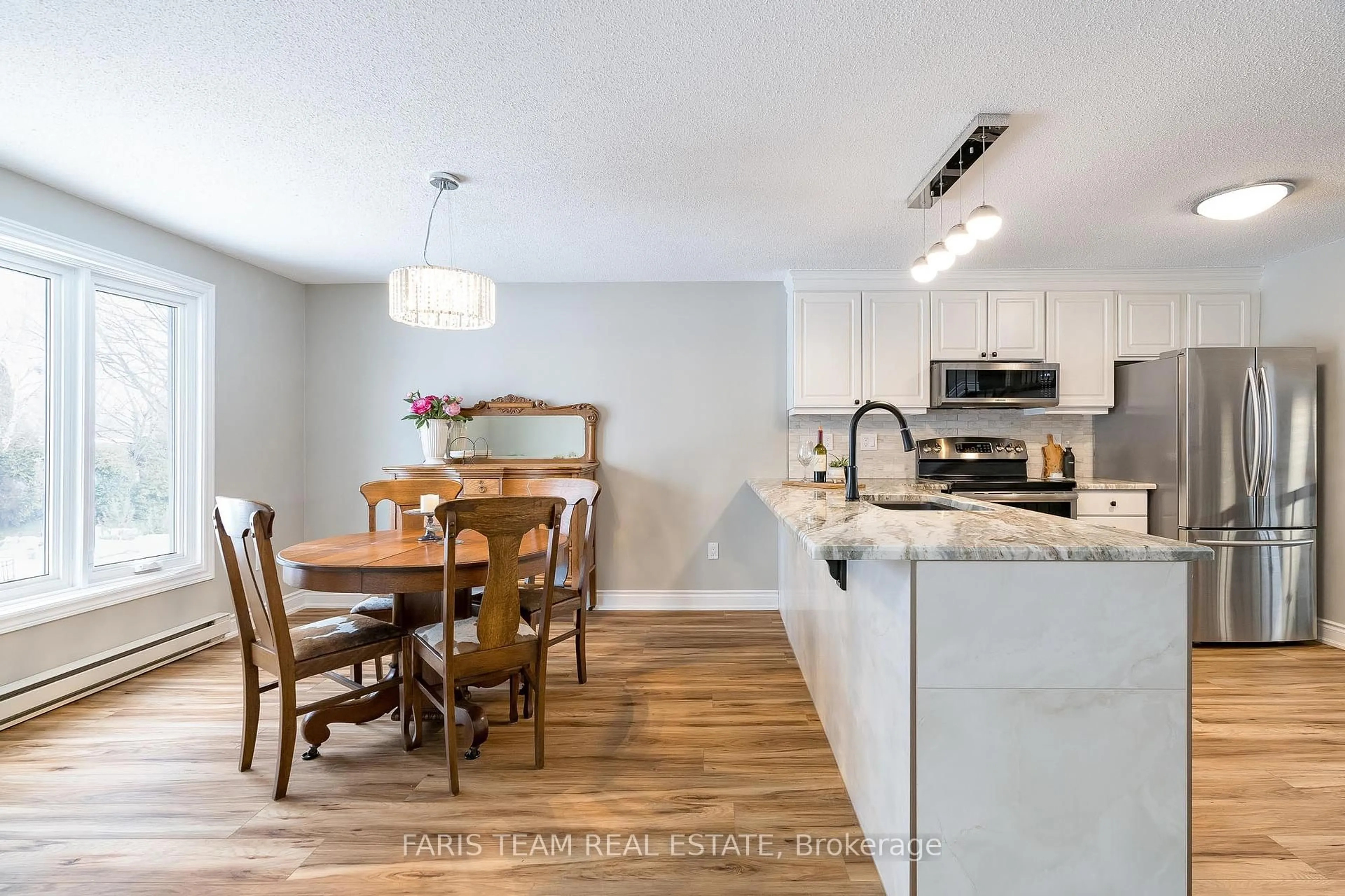 Open concept kitchen, unknown for 49 Ridgeway Ave, Barrie Ontario L4N 5M2