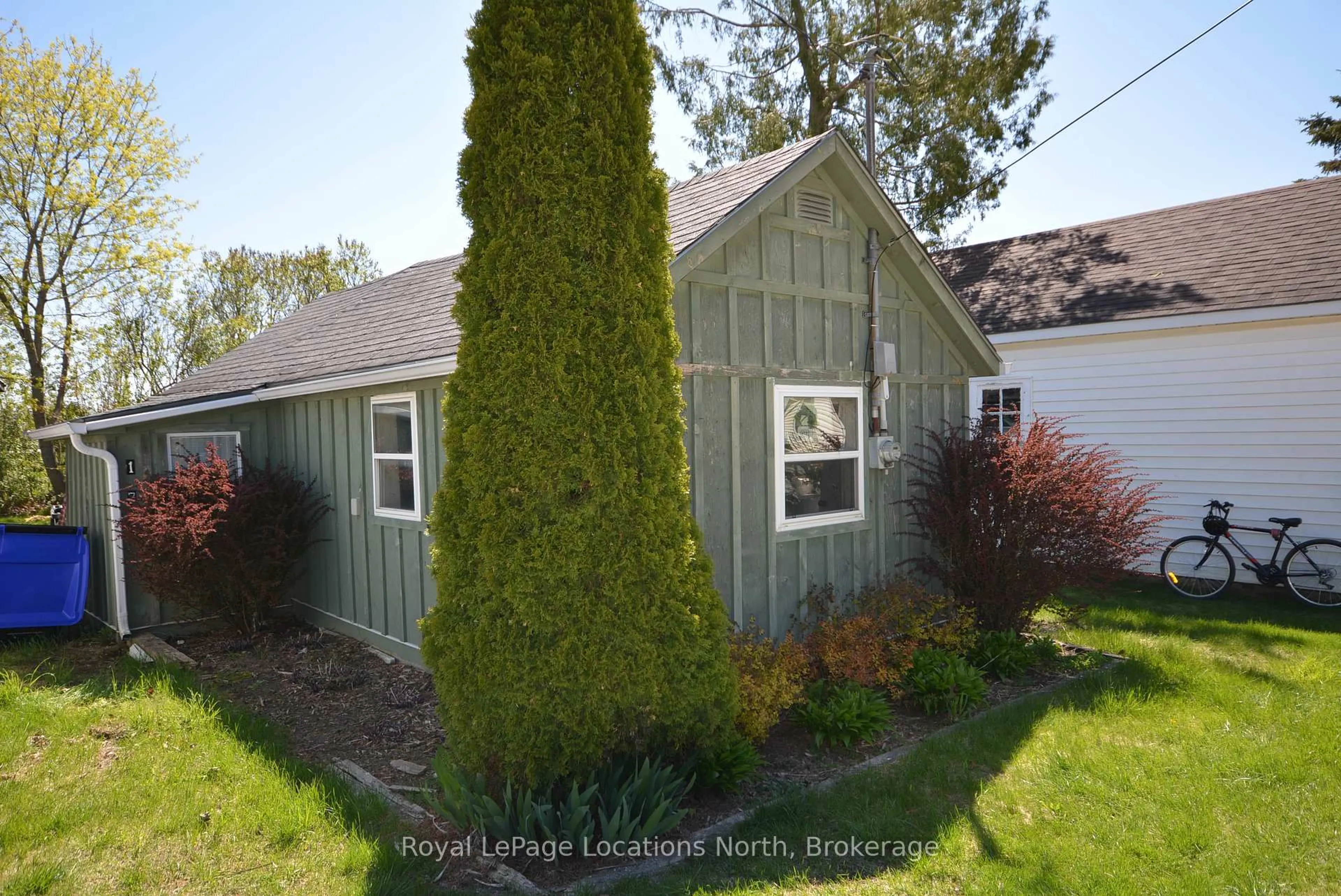 Shed for 177 Collingwood St, Clearview Ontario L0M 1G0