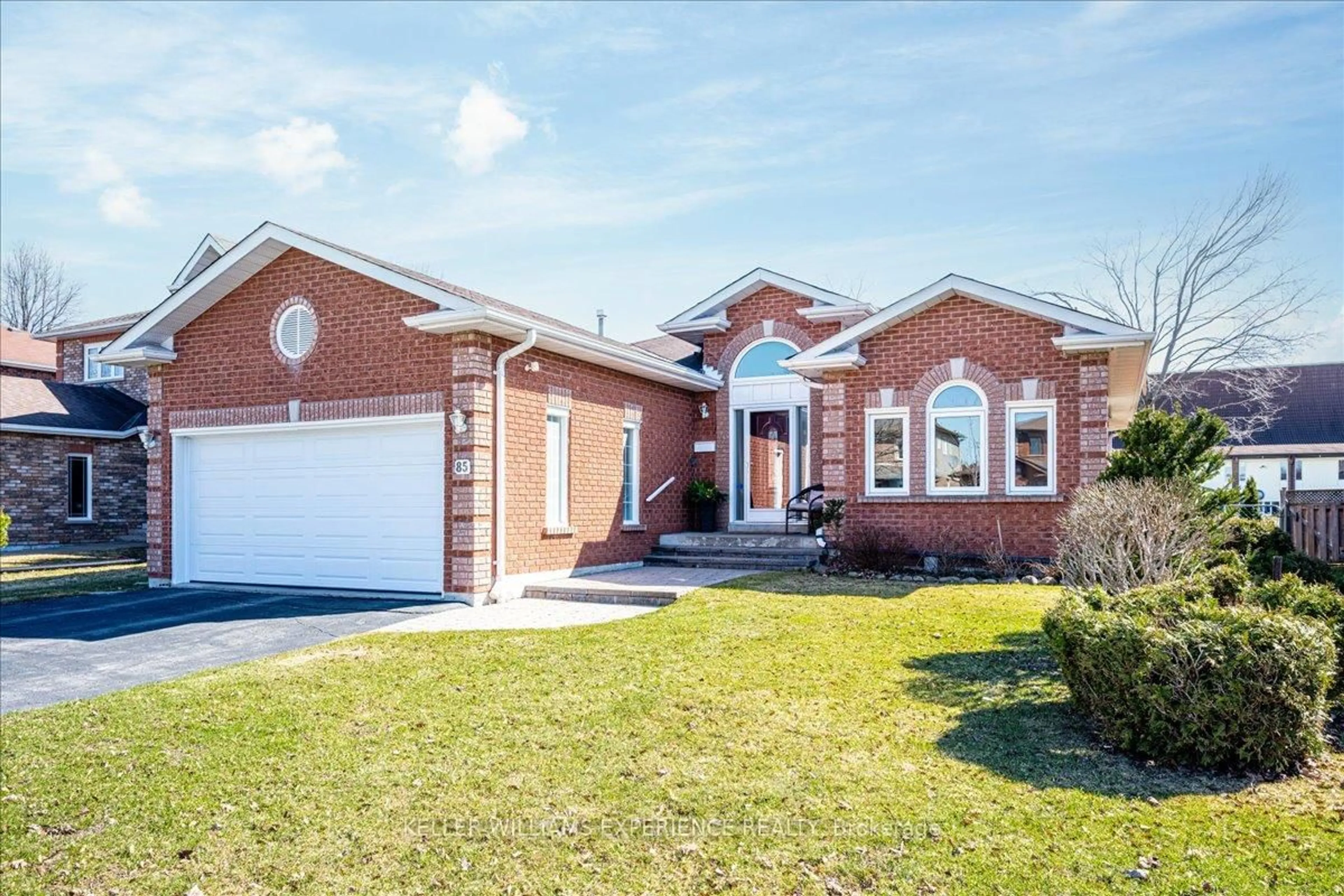 Home with brick exterior material, street for 85 Arthur Ave, Barrie Ontario L4M 6H6