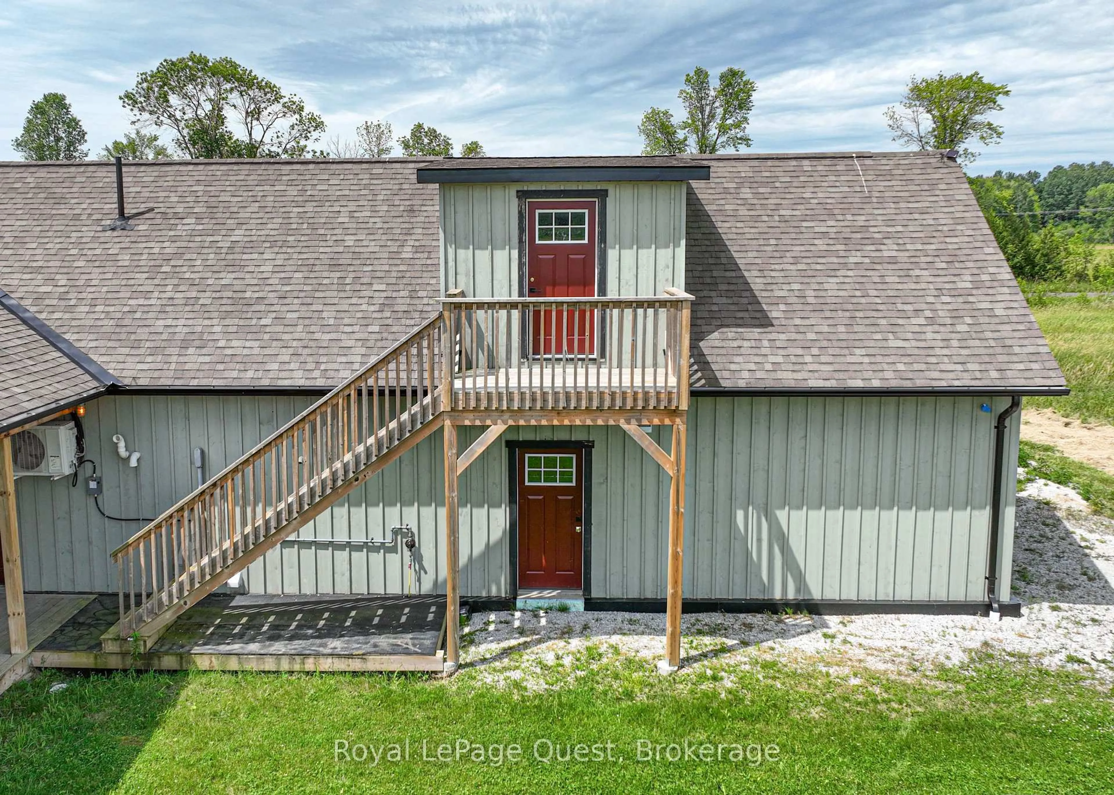 A pic from outside/outdoor area/front of a property/back of a property/a pic from drone, unknown for 7761 McArthur Sdrd, Ramara Ontario L0K 2B0