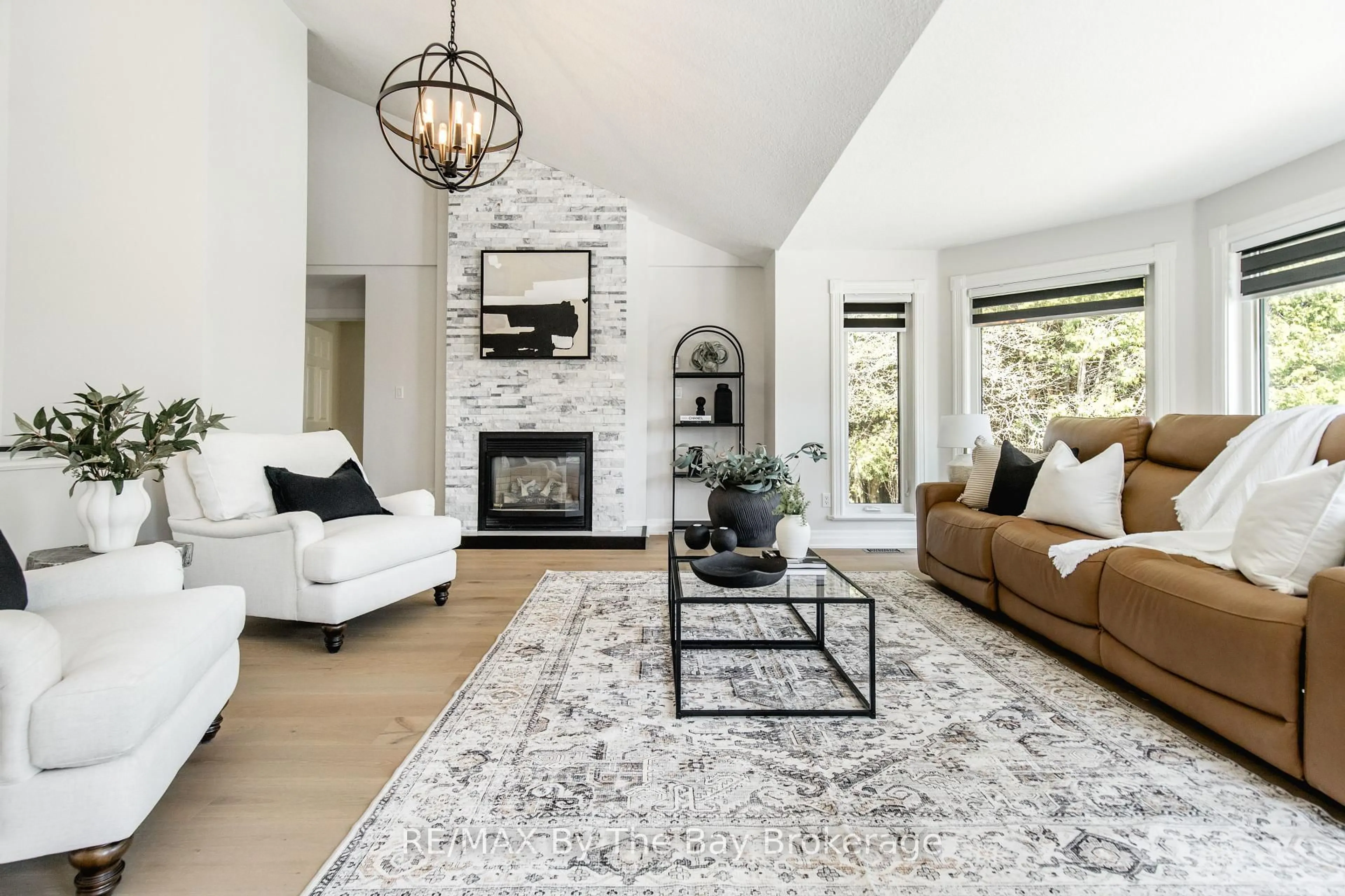 Living room with furniture, unknown for 25 Britton Crt, Wasaga Beach Ontario L9Z 1C1
