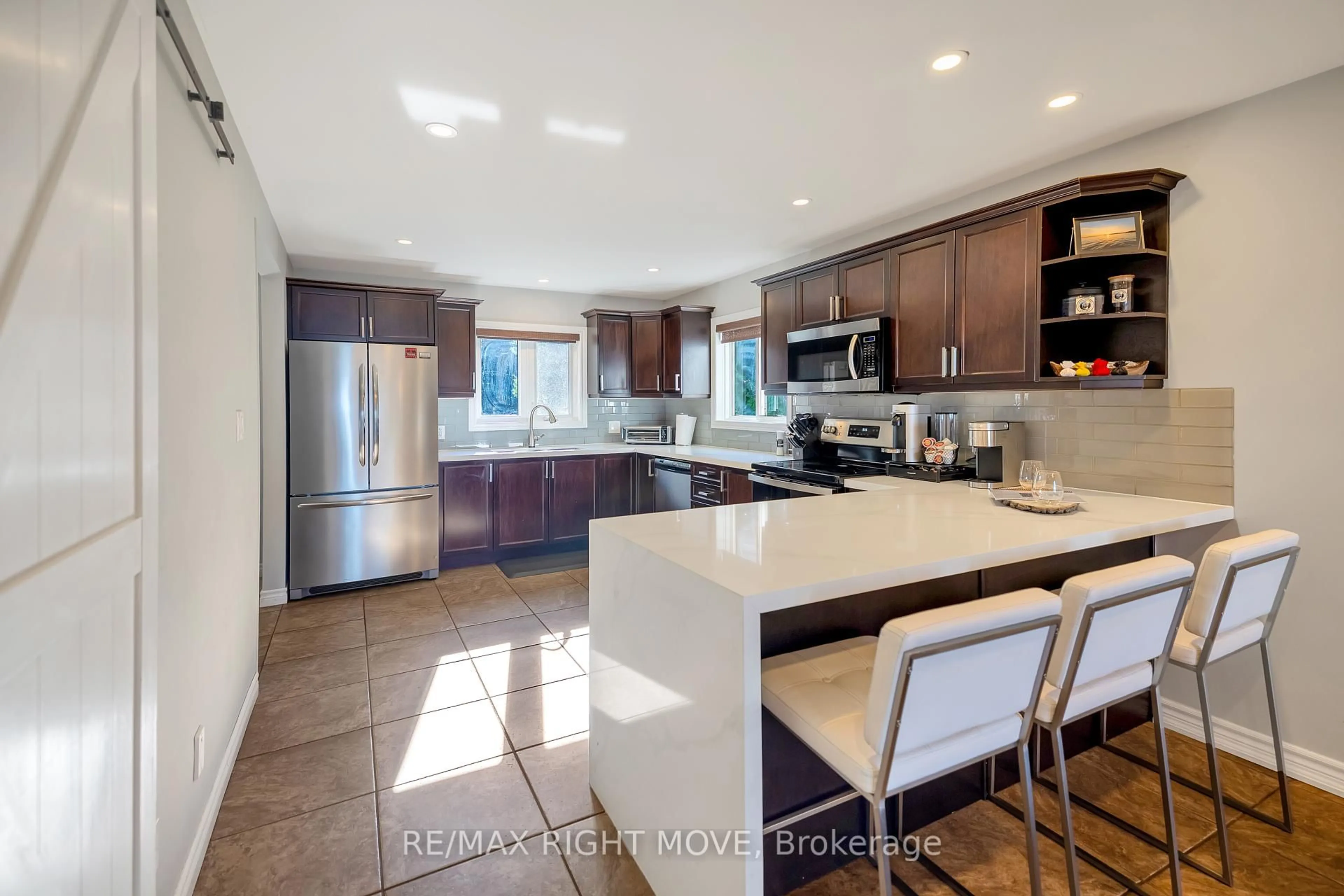 Open concept kitchen, ceramic/tile floor for 6270 Jim Mitchells Rd, Ramara Ontario L0K 1L0