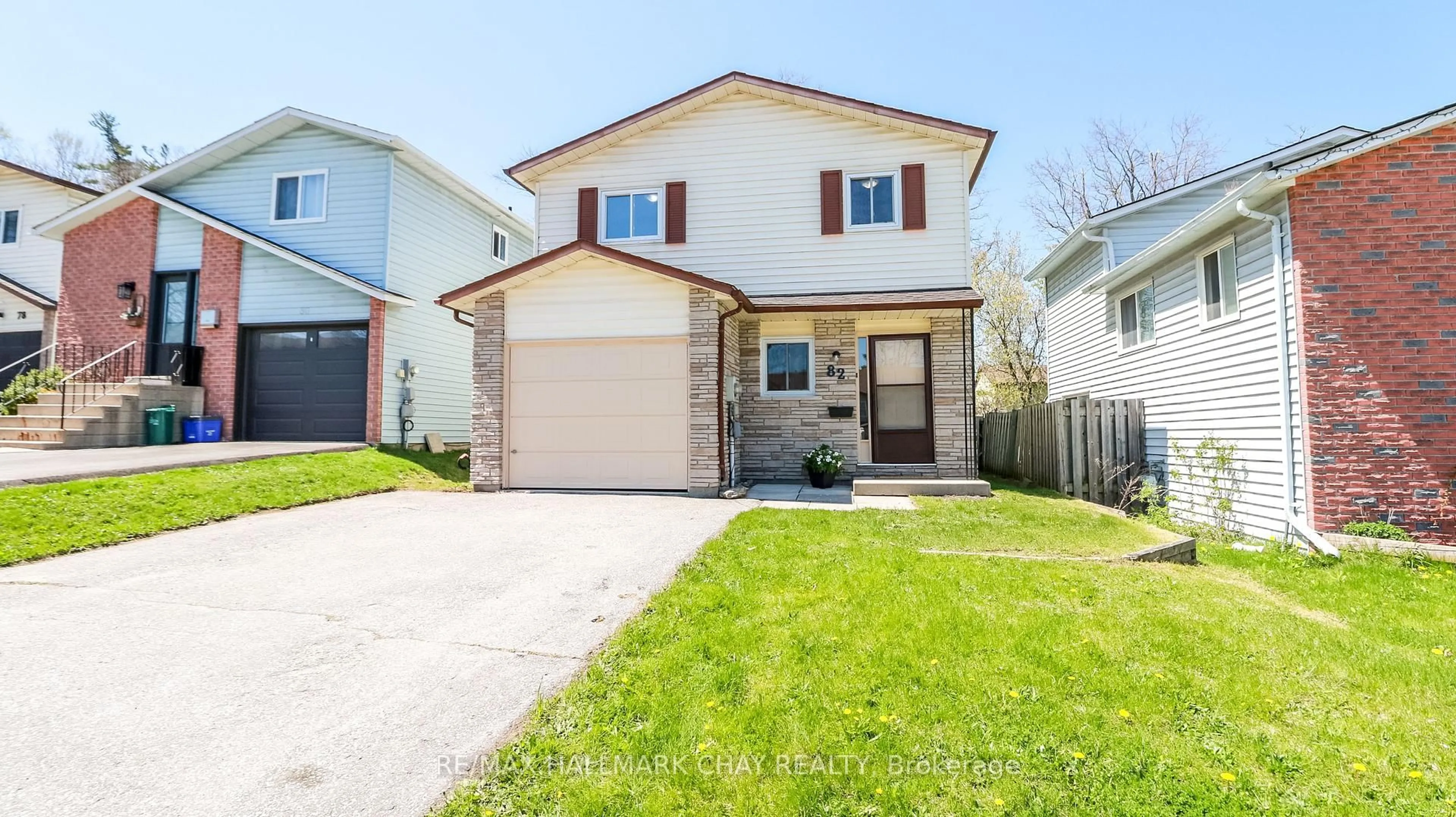 Unknown for 82 Melinda Cres, Barrie Ontario L4N 5G6