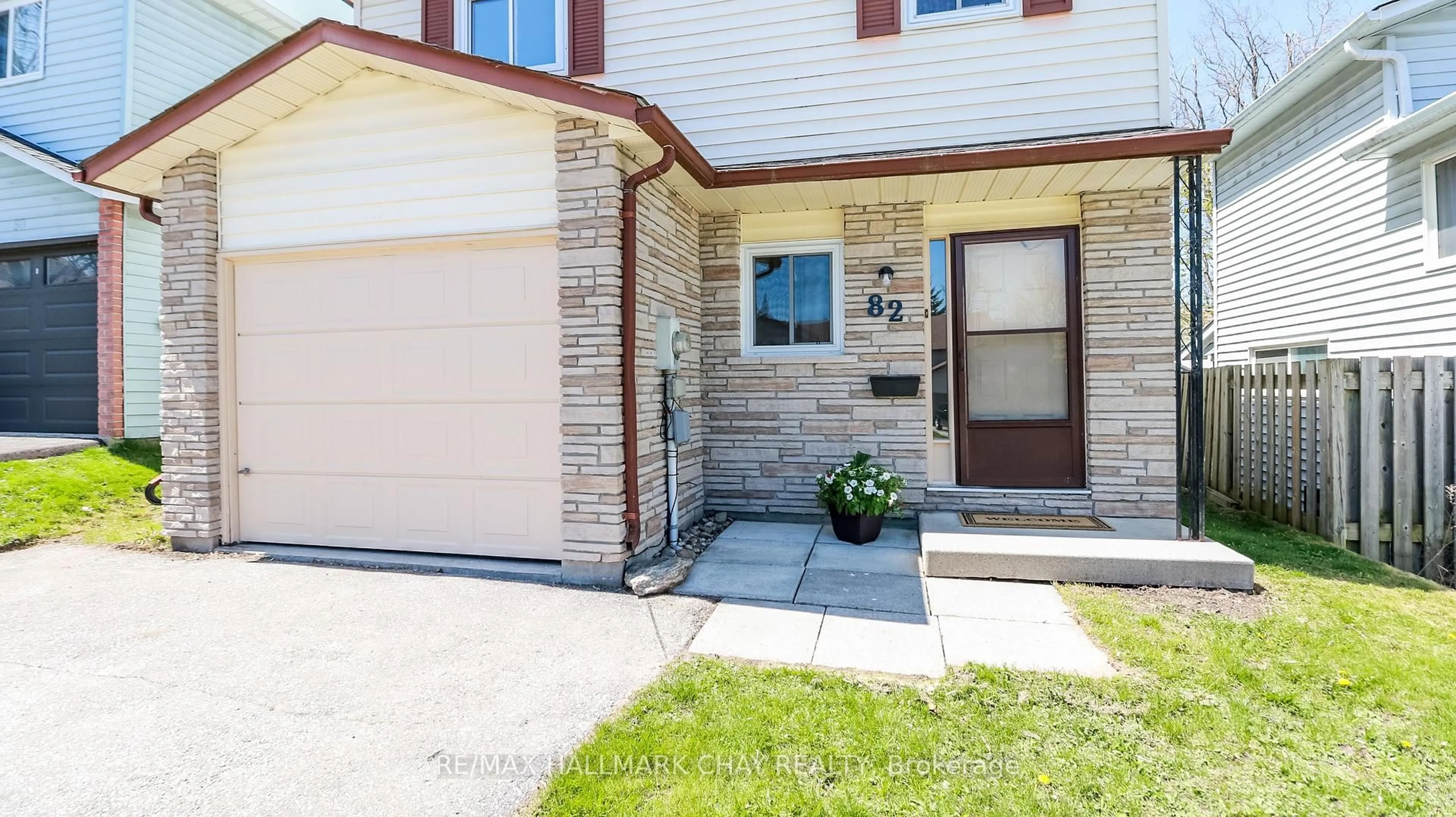 Unknown for 82 Melinda Cres, Barrie Ontario L4N 5G6