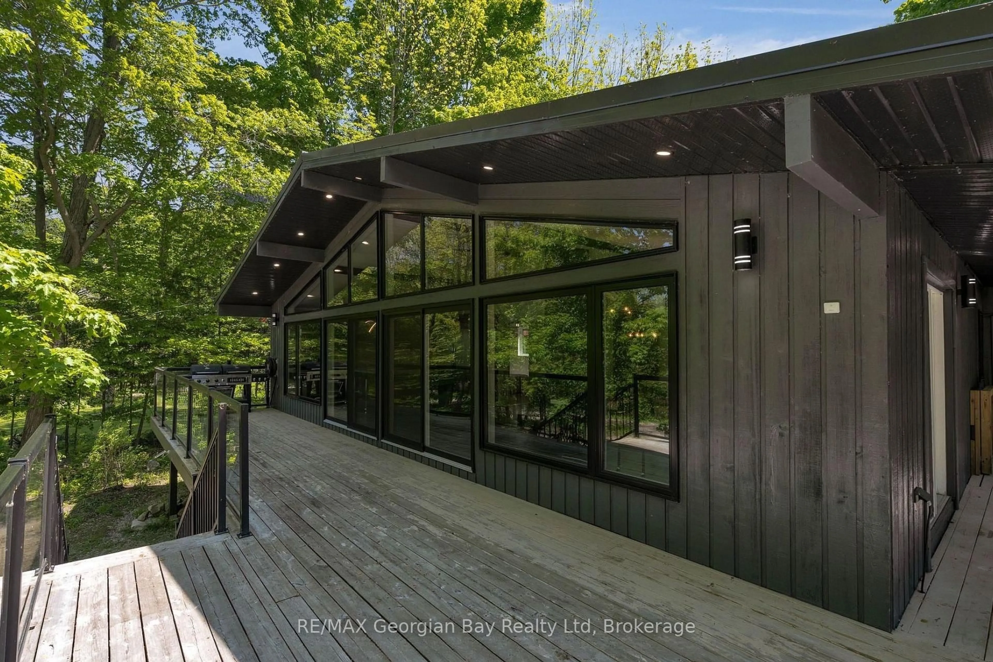 Unknown for 1745 Twin Oaks Cres, Severn Ontario L0K 1E0