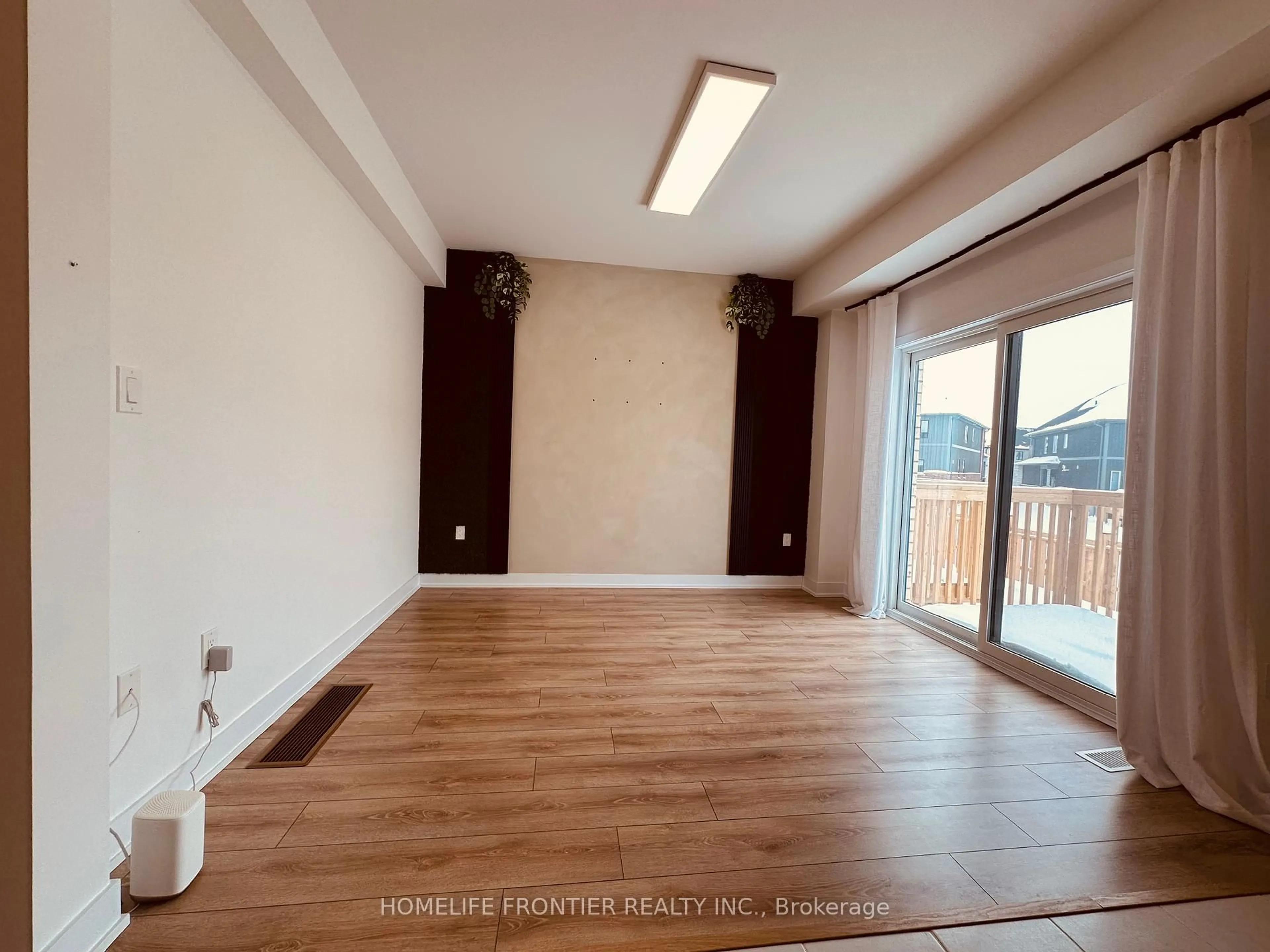 A pic of a room for 31 Hay Lane, Barrie Ontario L9J 0V5