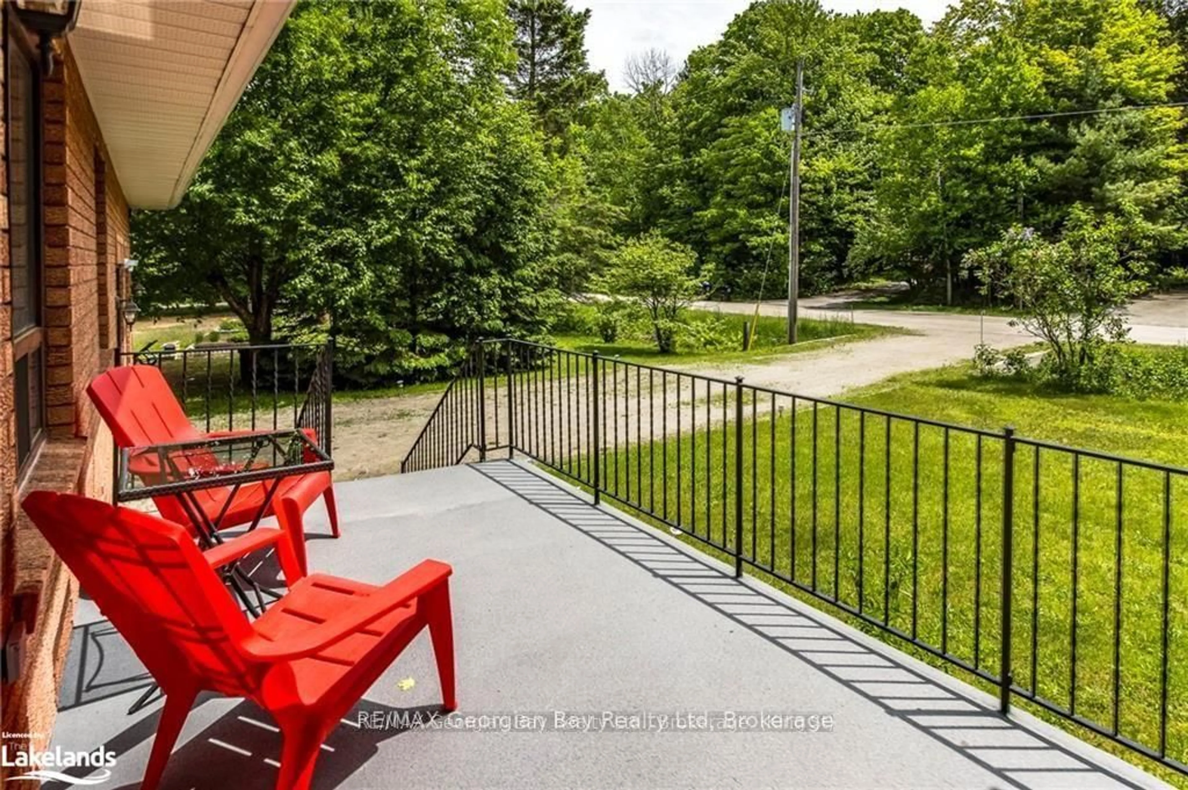 Patio, street for 50 Leonard Rd, Tiny Ontario L9M 2H7
