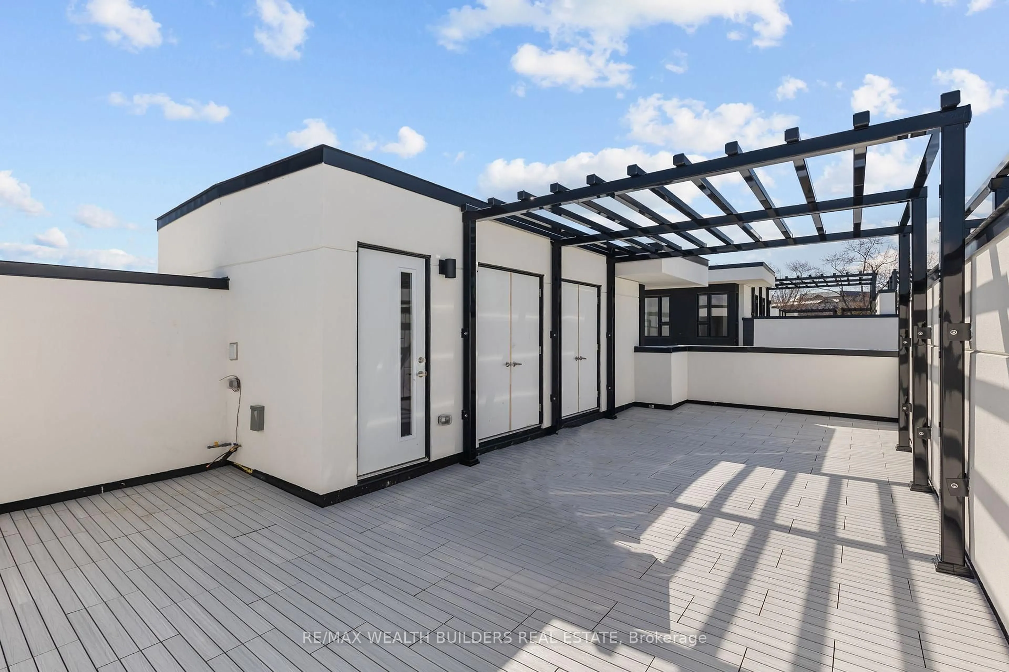 Unknown for 8 Mariners Pier Way, Orillia Ontario L3V 8P4