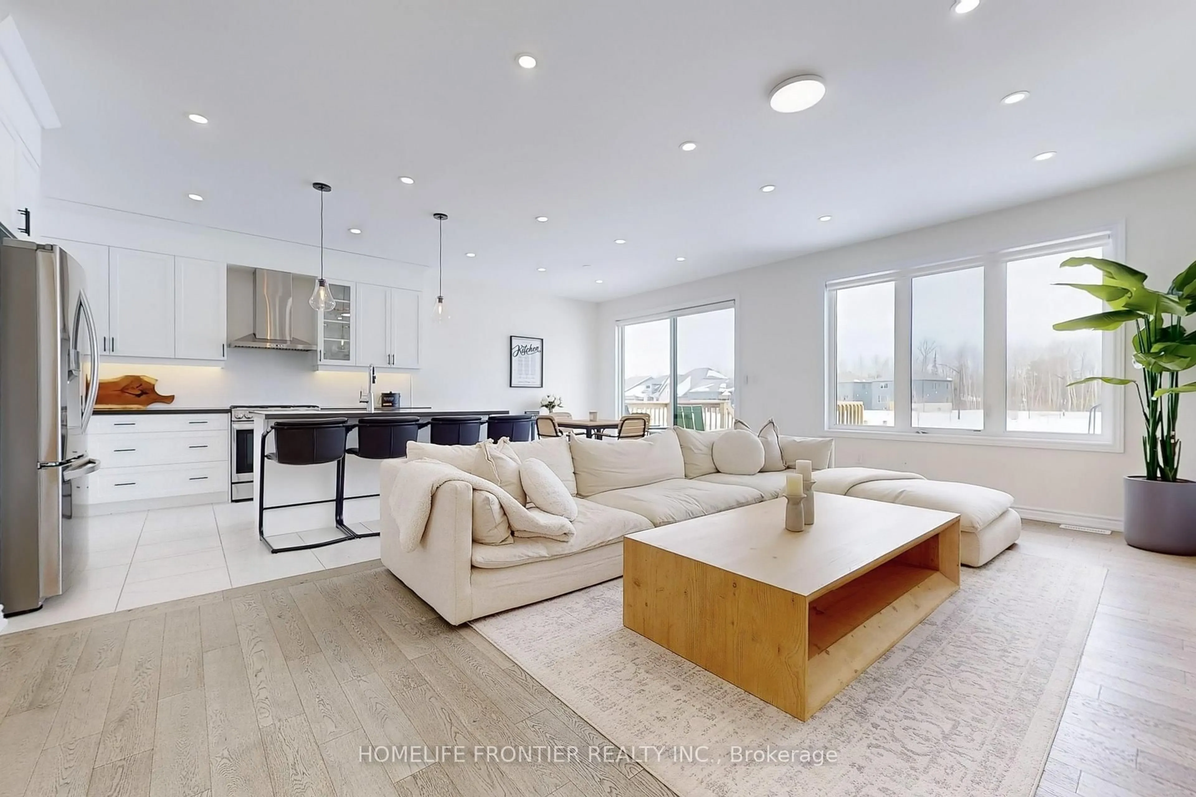 Living room with furniture, unknown for 256 Ramblewood Dr, Wasaga Beach Ontario L9Z 3A5