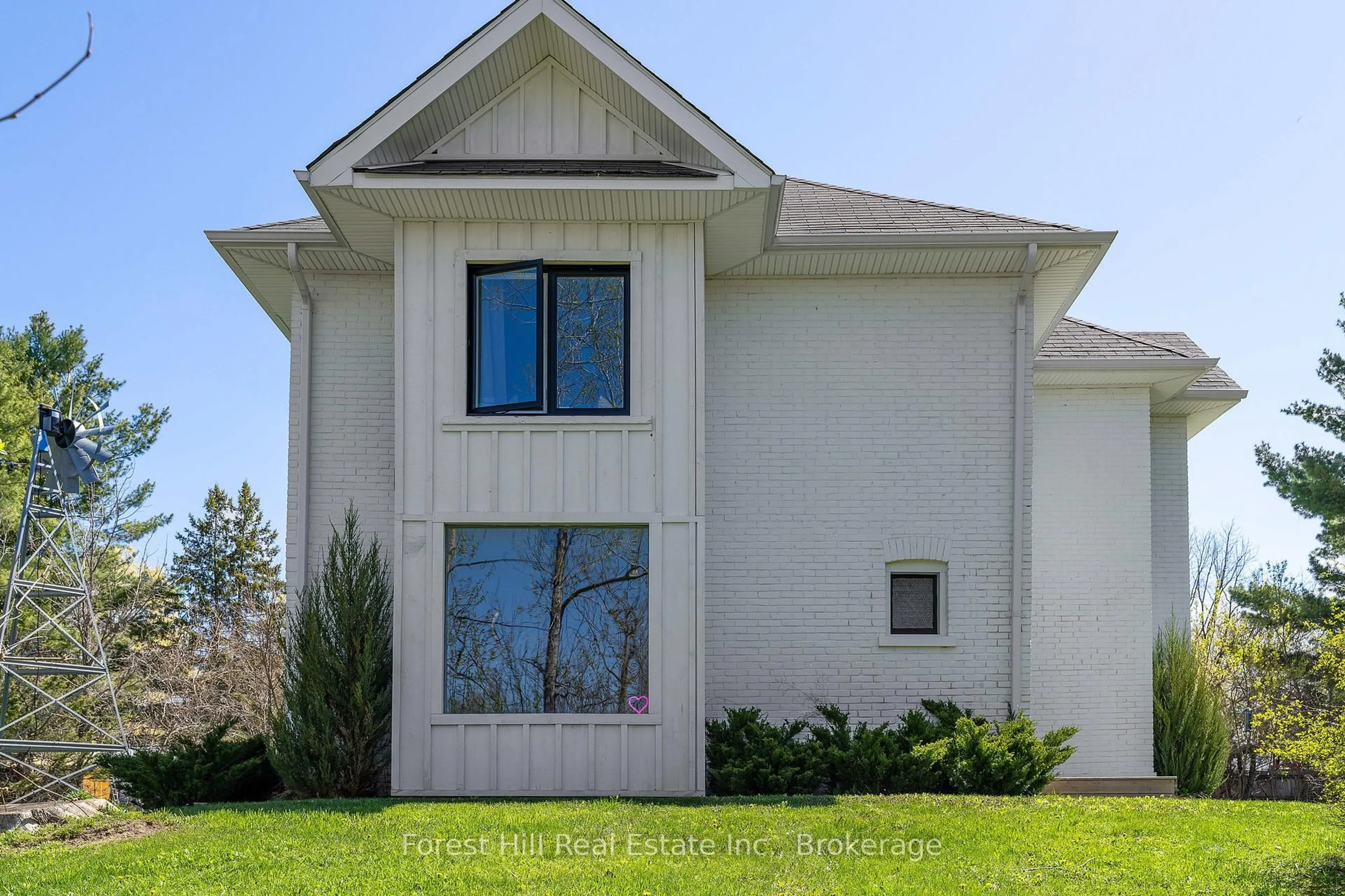 Home with vinyl exterior material, unknown for 7599 36/37 Nottawasaga Sdrd, Clearview Ontario L0M 1P0