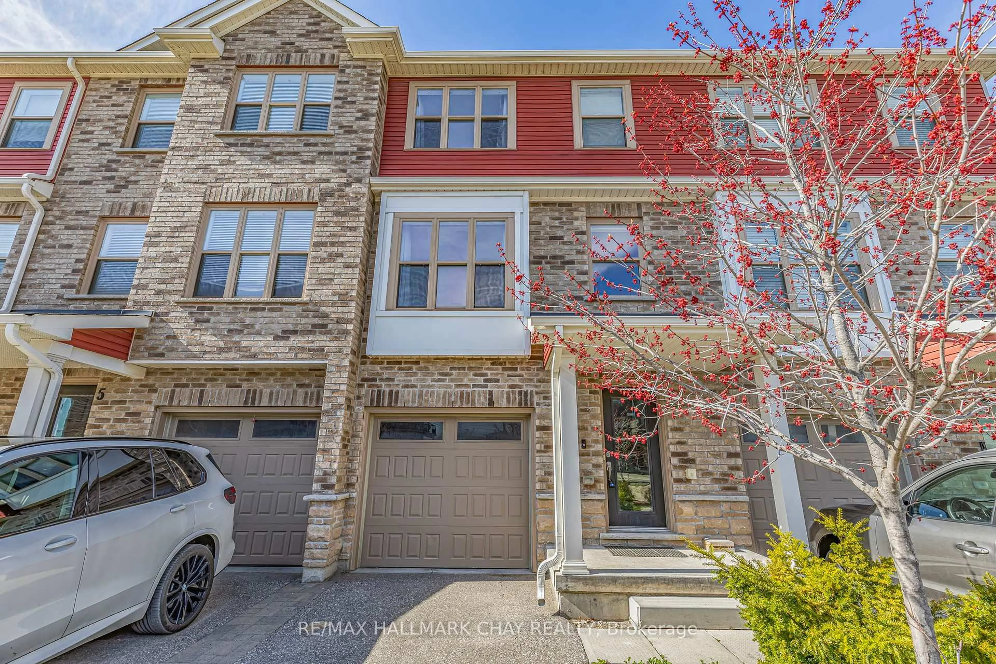 Unknown for 1 Leggott Ave #6, Barrie Ontario L4N 6B1