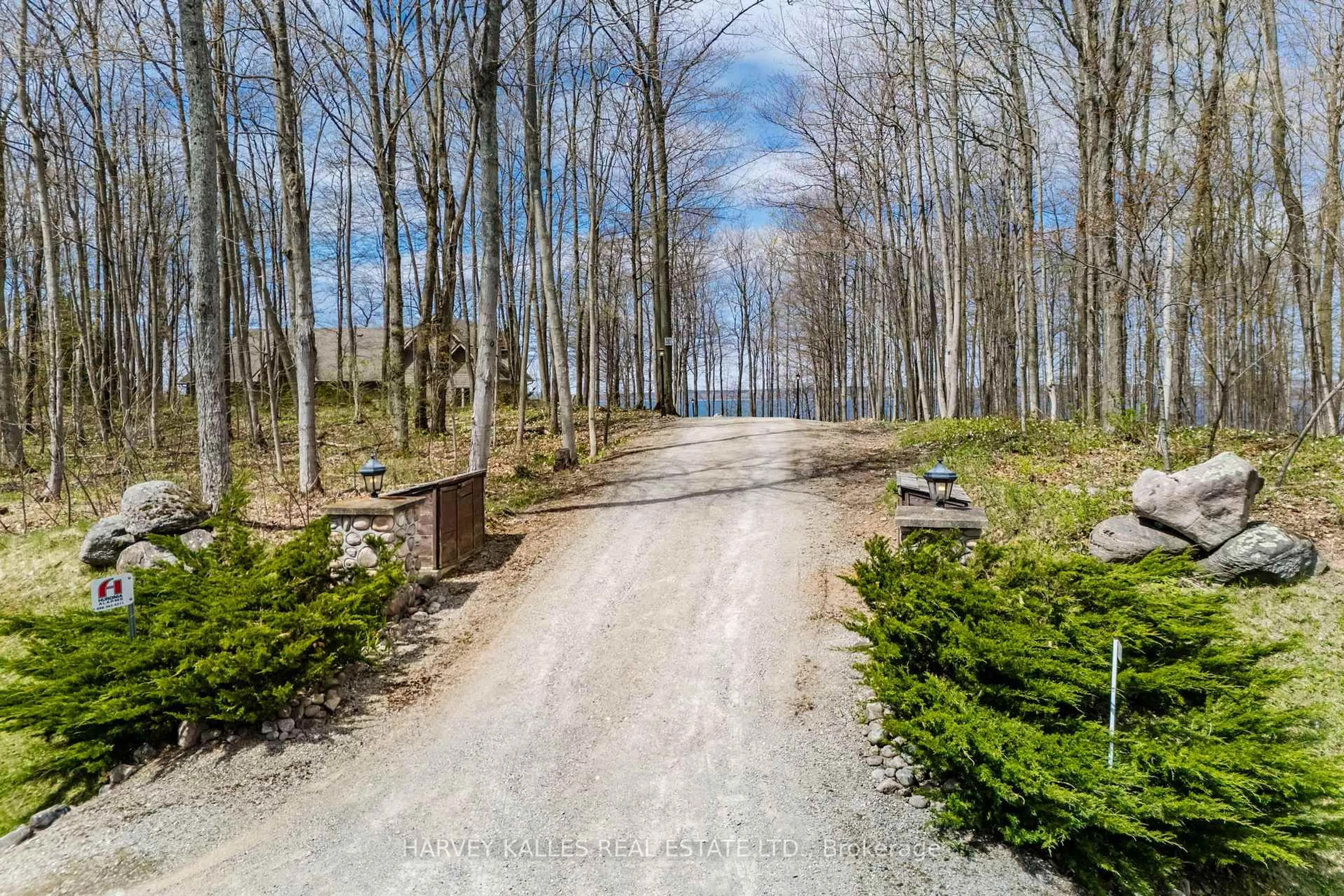 Unknown for 20 Nippissing Ridge Rd, Tiny Ontario L9M 0T8