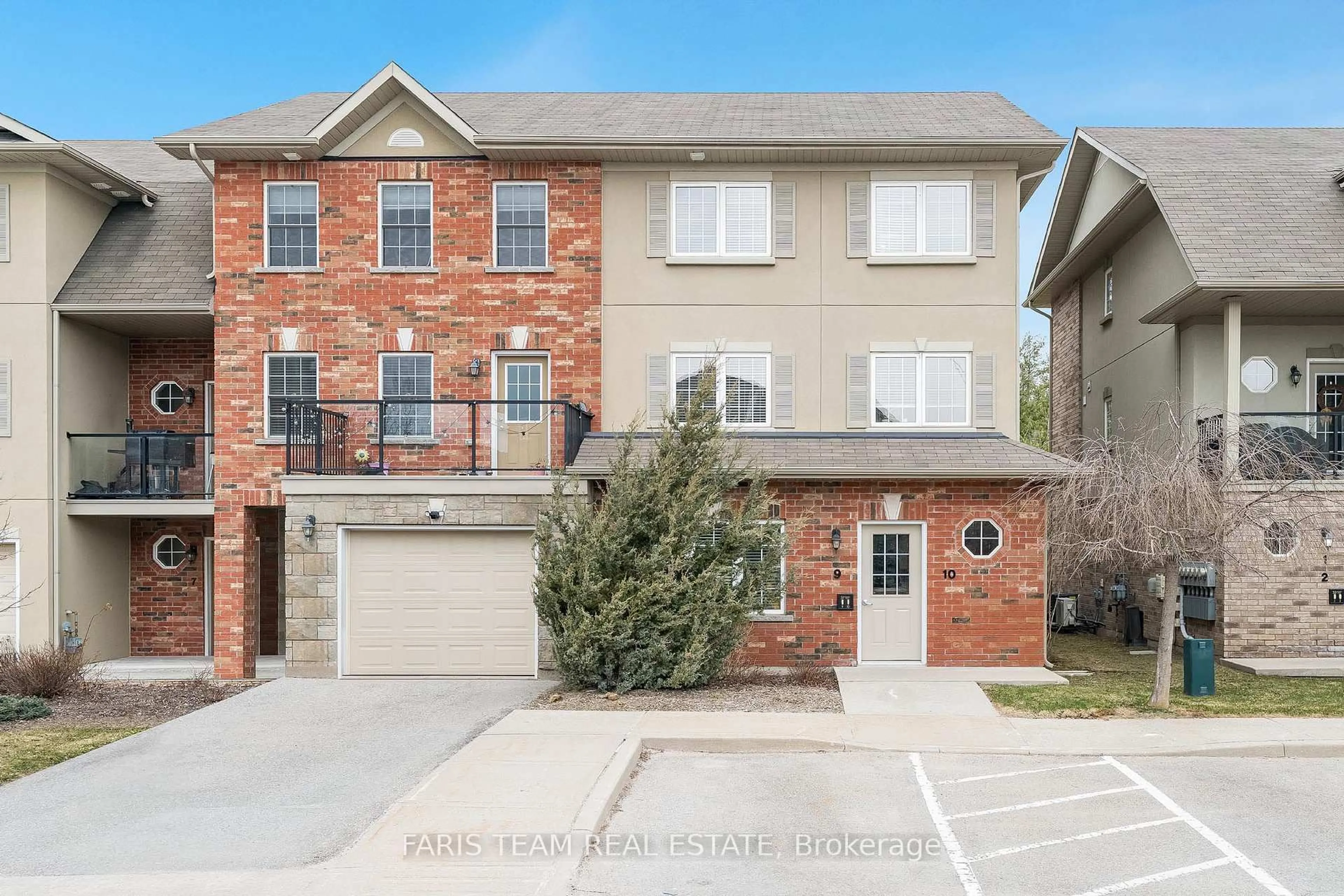 Home with brick exterior material, street for 57 Ferndale Dr #9, Barrie Ontario L4N 5W9