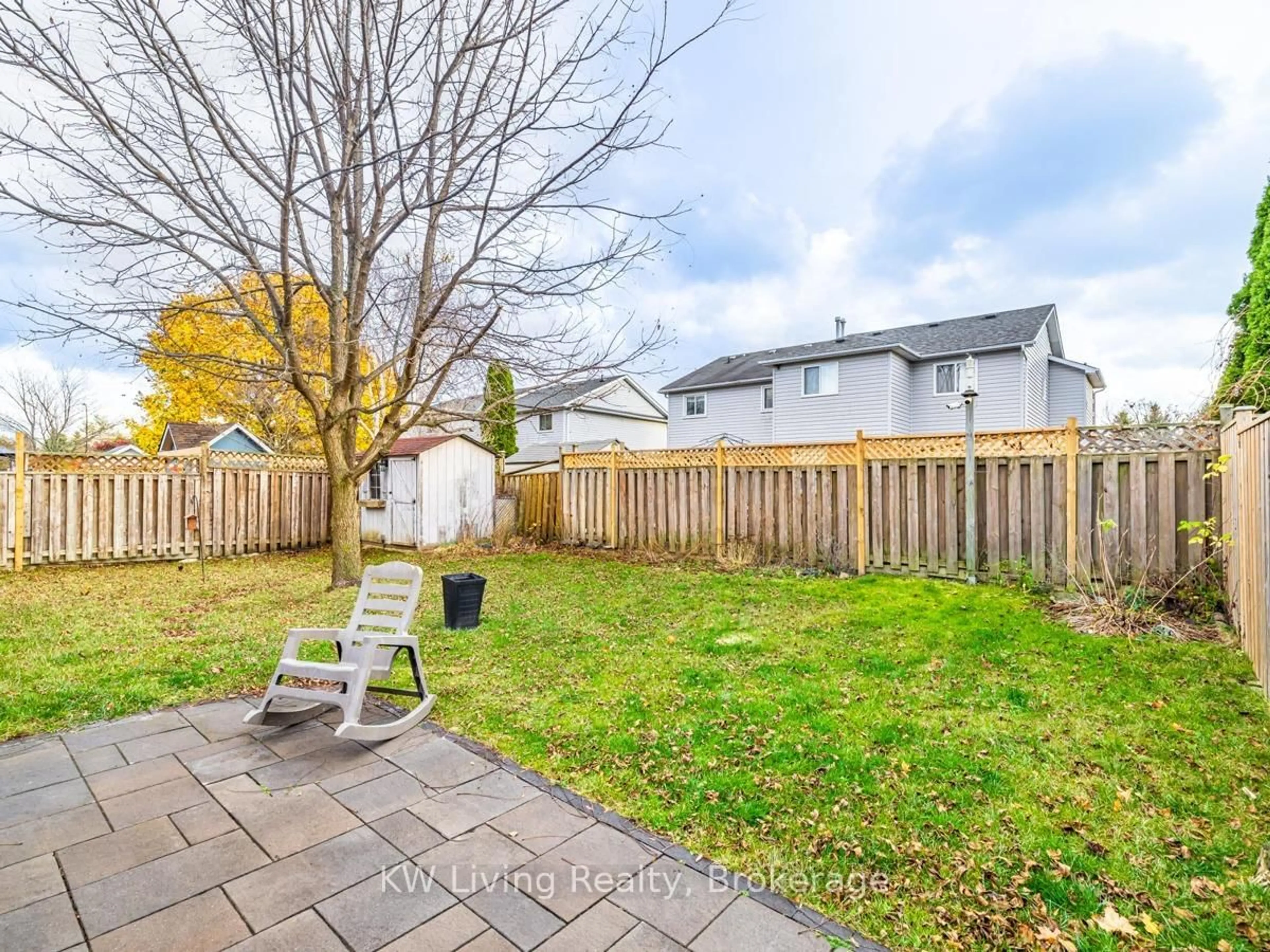 Patio, street for 35 Mapleton Ave, Barrie Ontario L4N 7M2