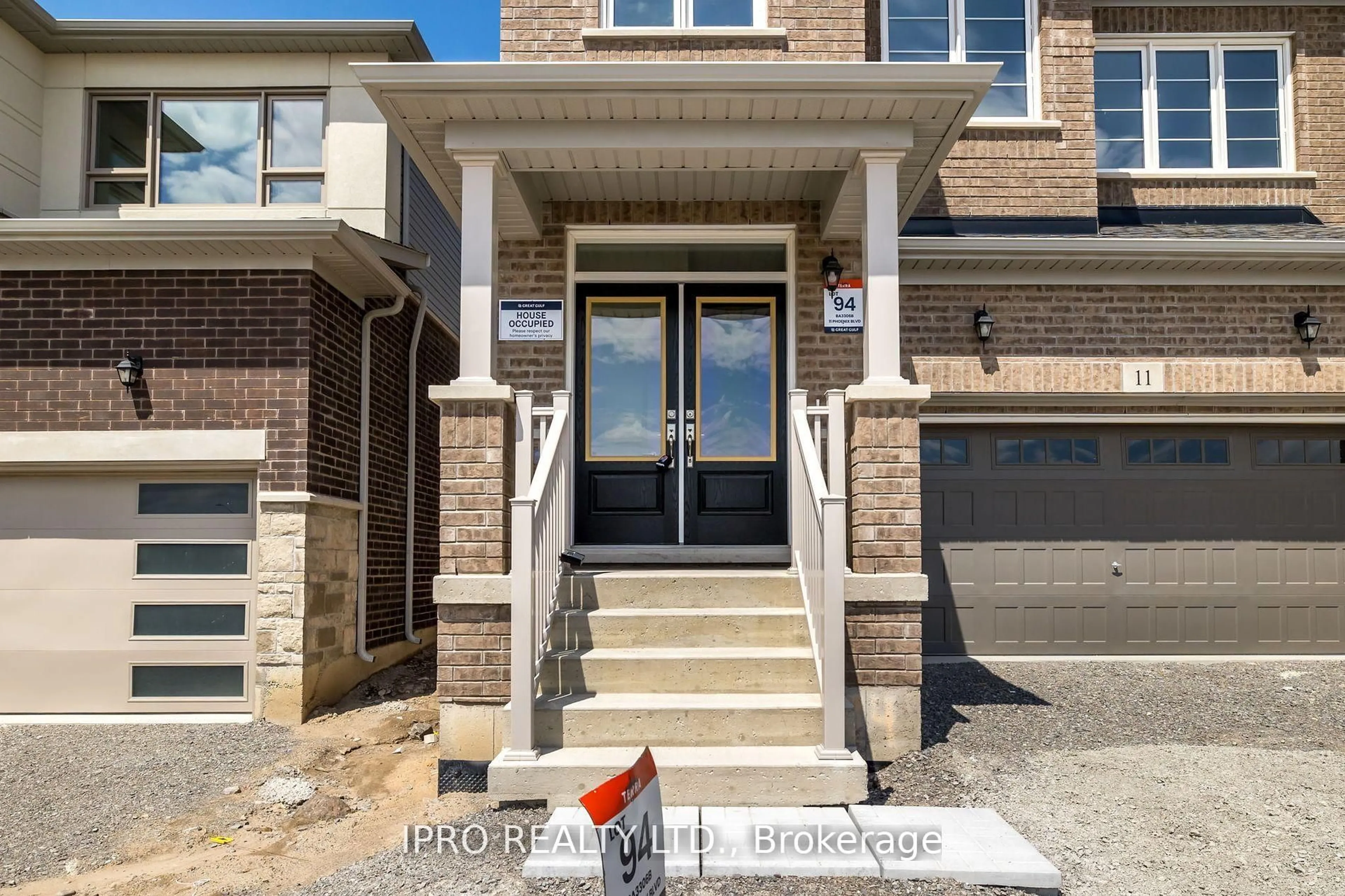 Home with brick exterior material, street for 11 Phoenix Blvd, Barrie Ontario L9S 2Z4