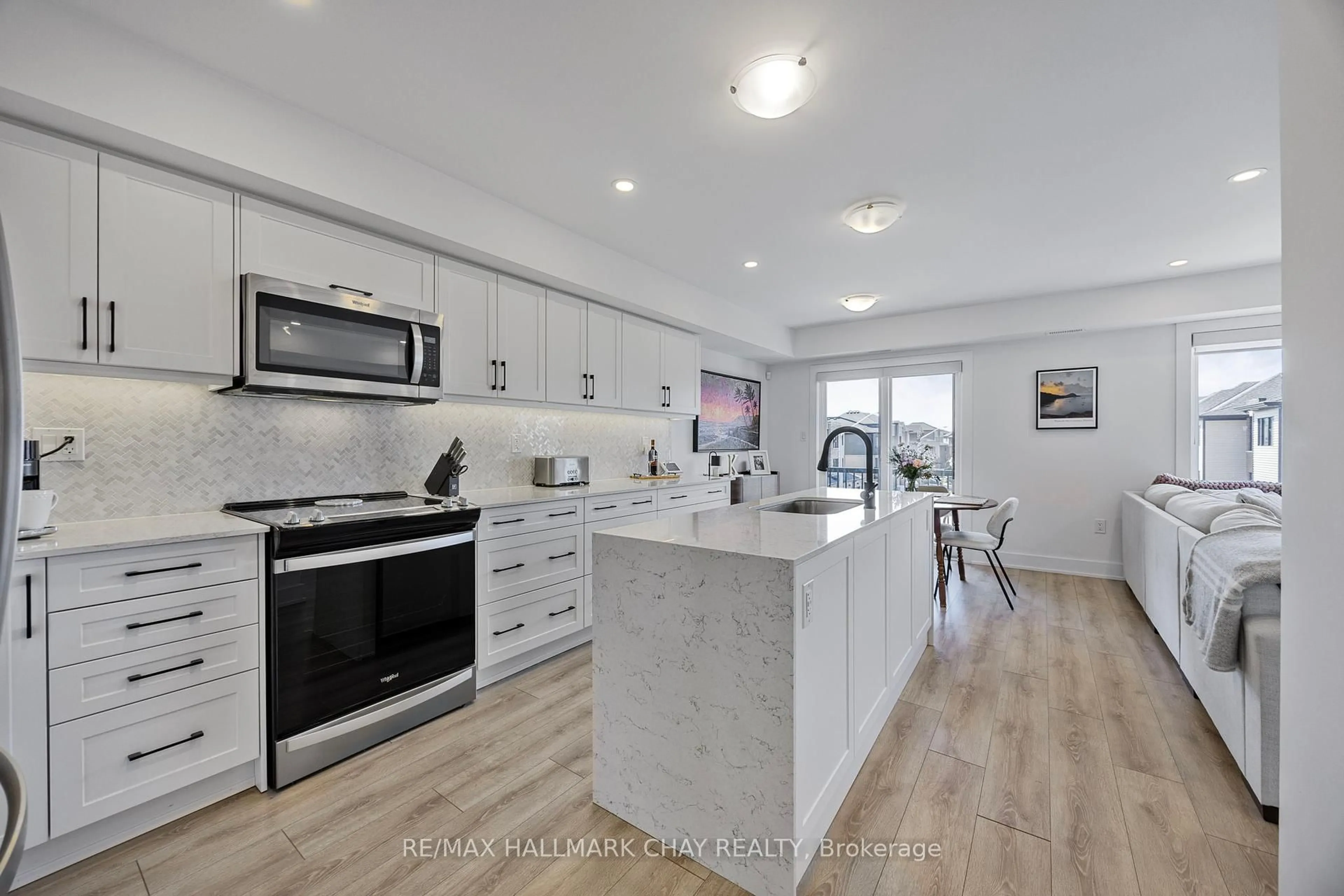 Open concept kitchen, unknown for 31 Pumpkin Corner Cres #9, Barrie Ontario L9J 0C2