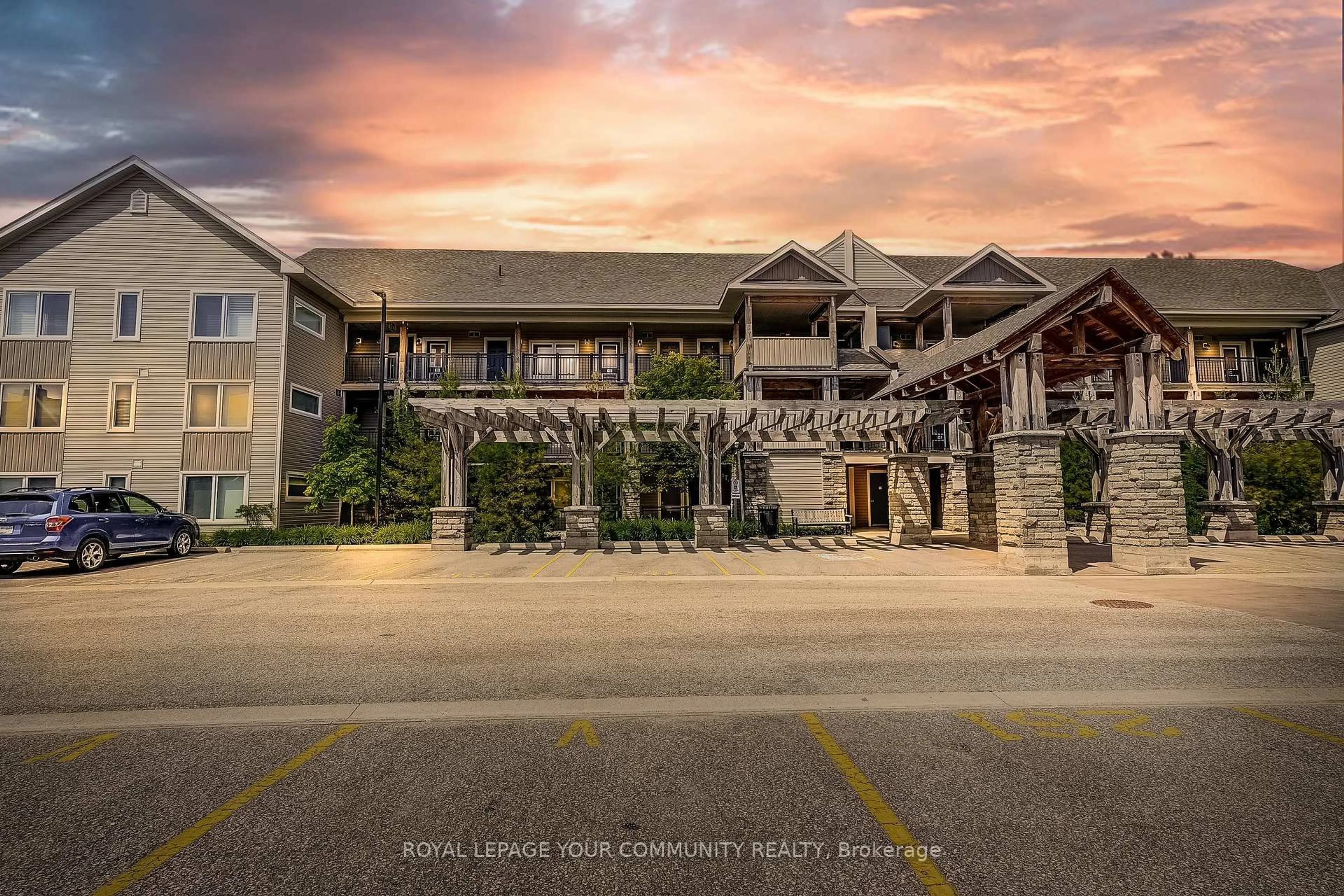 Unknown for 4 Cove Crt #302, Collingwood Ontario L9Y 0Y6