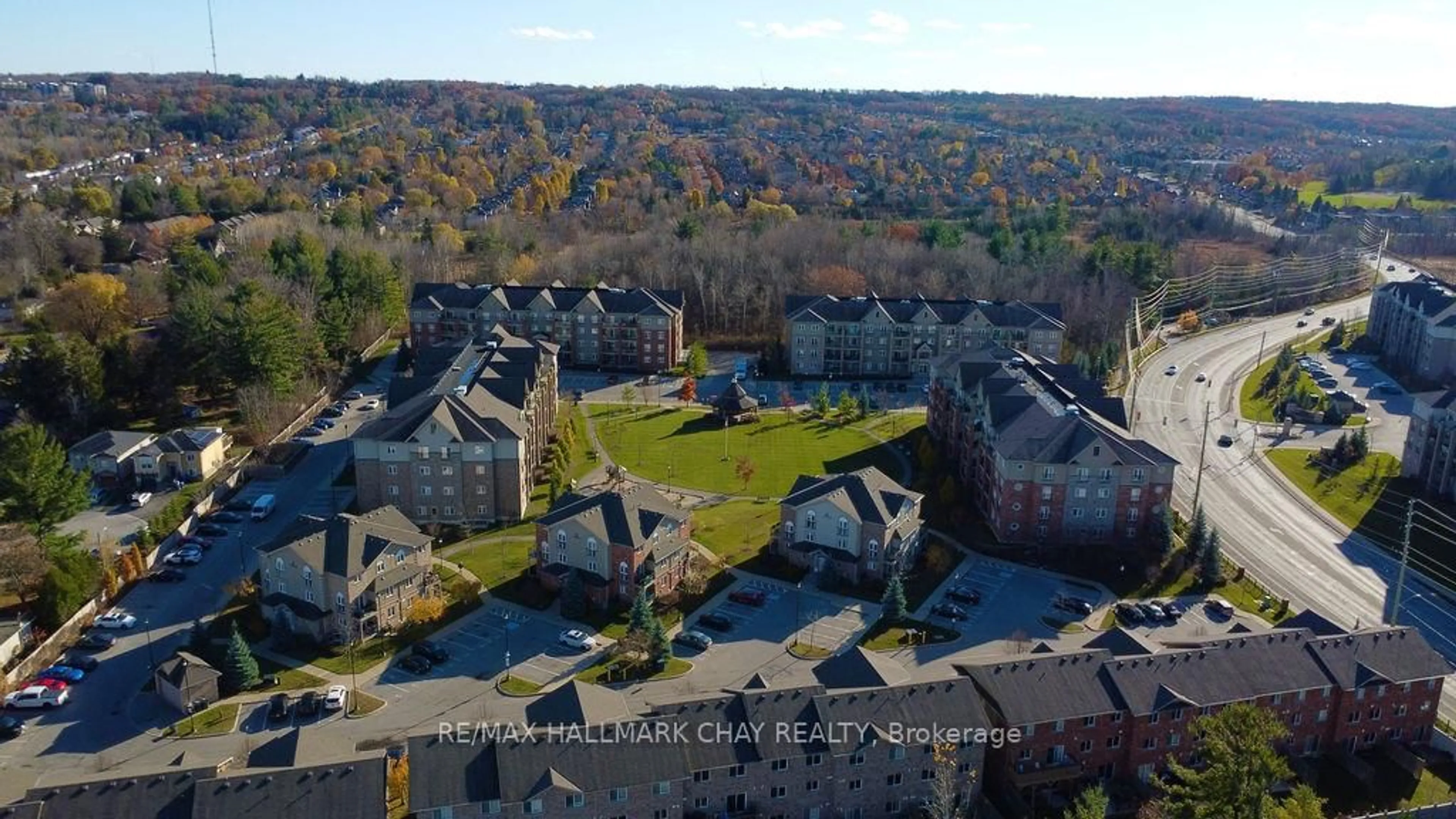 A pic from outside/outdoor area/front of a property/back of a property/a pic from drone, mountain view for 43 Ferndale Dr #207, Barrie Ontario L4N 5W6