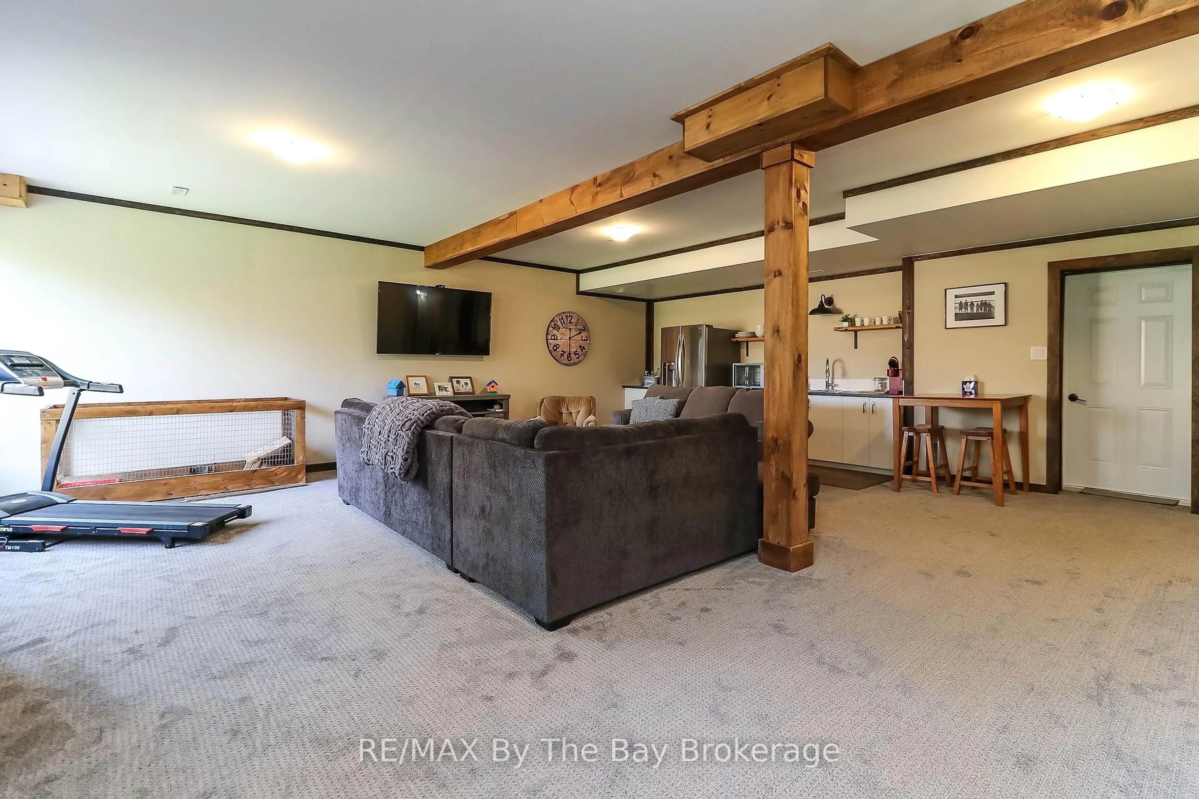 Living room with furniture, unknown for 153 Rue Eric N/A, Tiny Ontario L9M 0H1