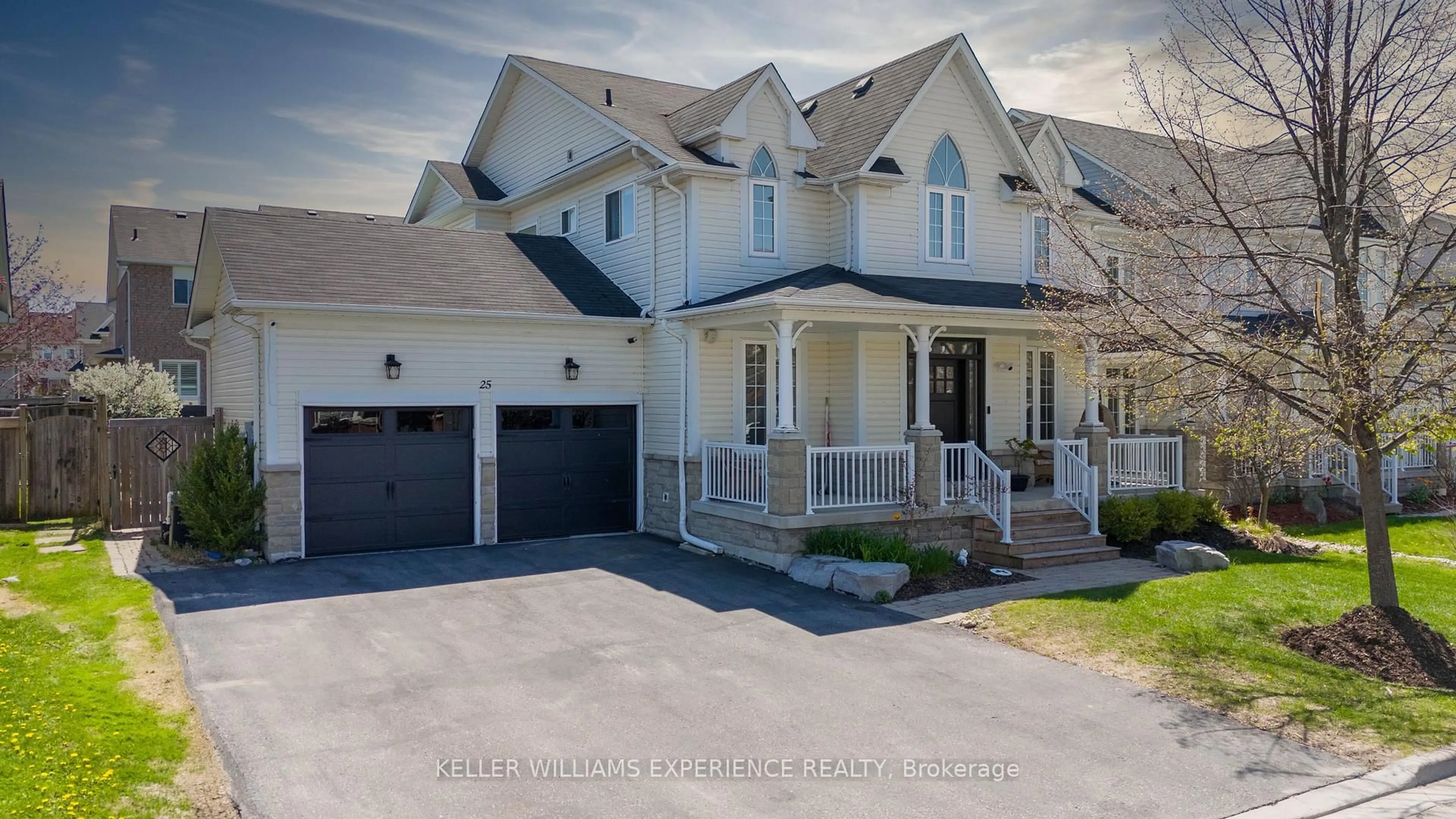 Home with vinyl exterior material, street for 25 Regalia Way, Barrie Ontario L4M 7H7