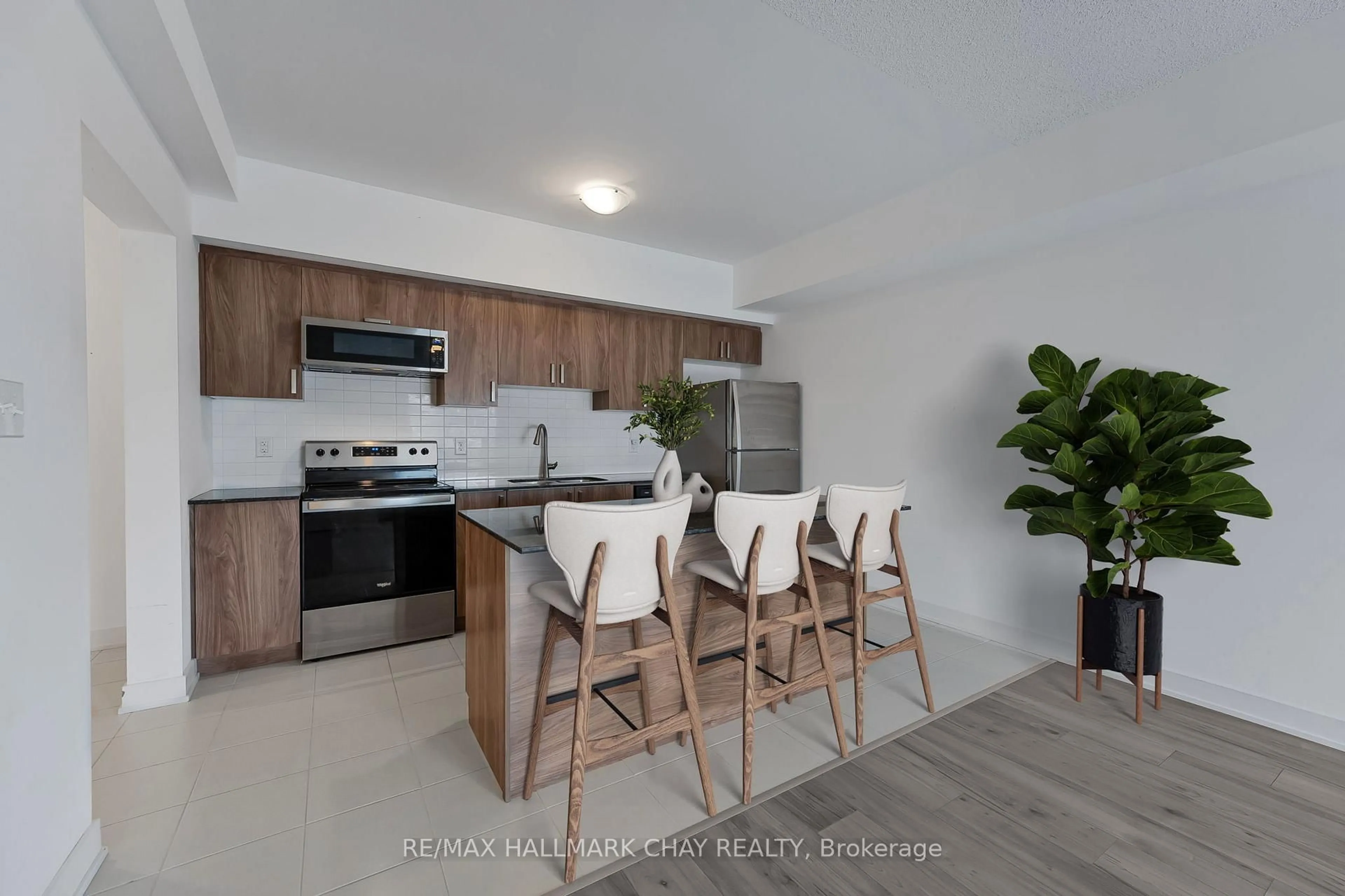 Open concept kitchen, unknown for 6 Spice Way #208, Barrie Ontario L9J 0J9