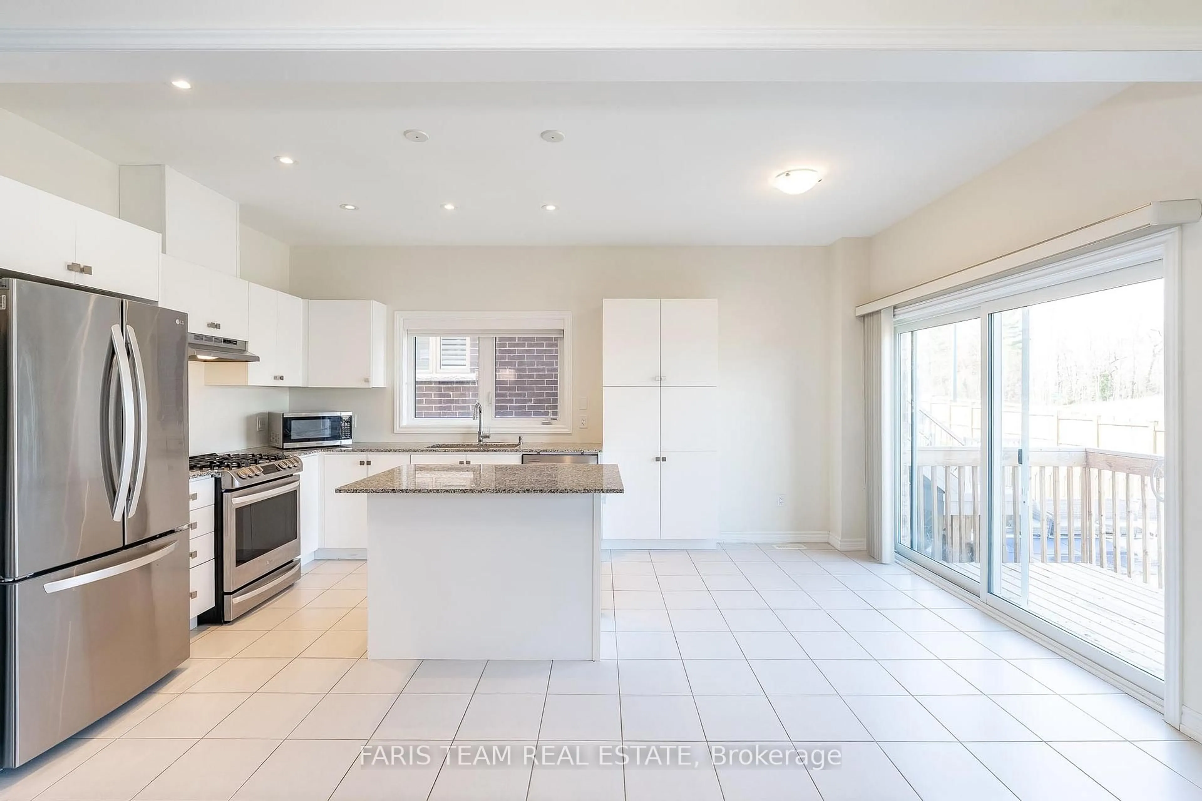 Open concept kitchen, unknown for 175 Muirfield Dr, Barrie Ontario L4N 5E9