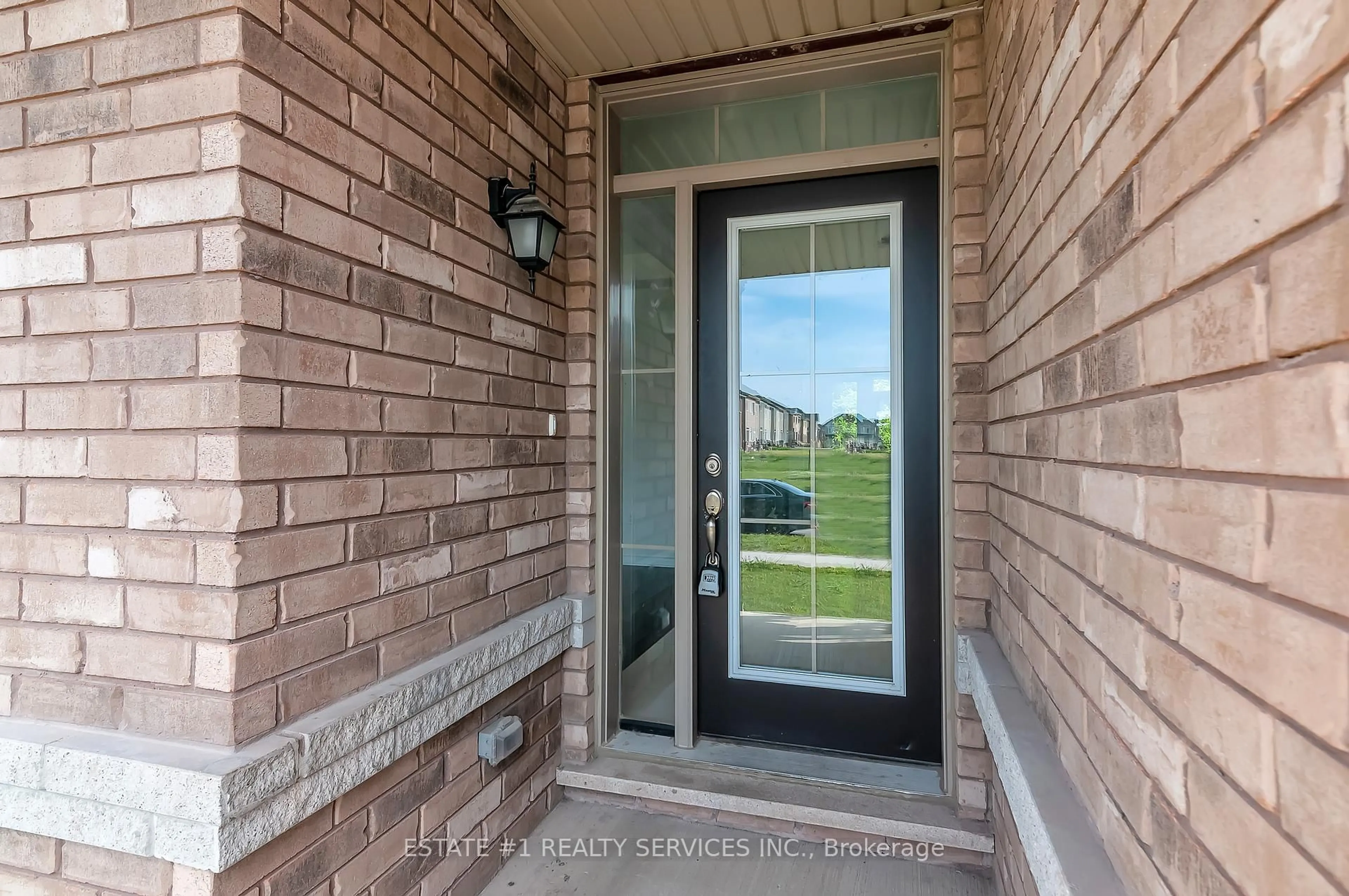 Indoor entryway for 62 Kirby Ave, Collingwood Ontario L9Y 3Y8