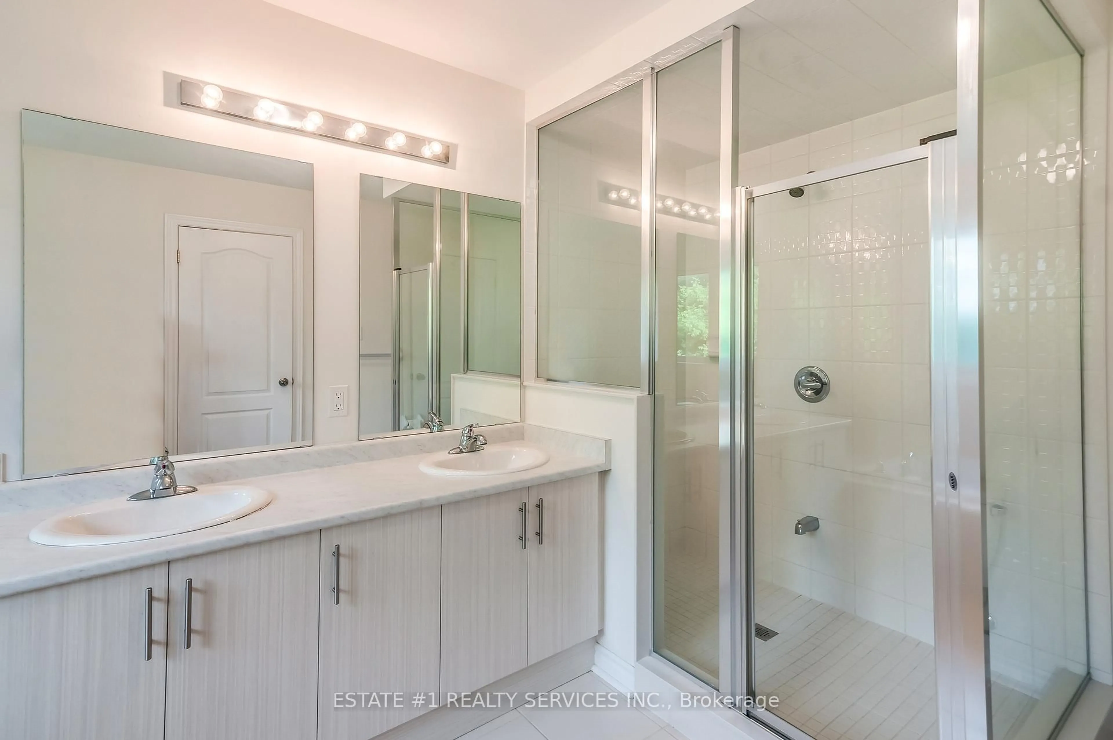 Contemporary bathroom, ceramic/tile floor for 62 Kirby Ave, Collingwood Ontario L9Y 3Y8