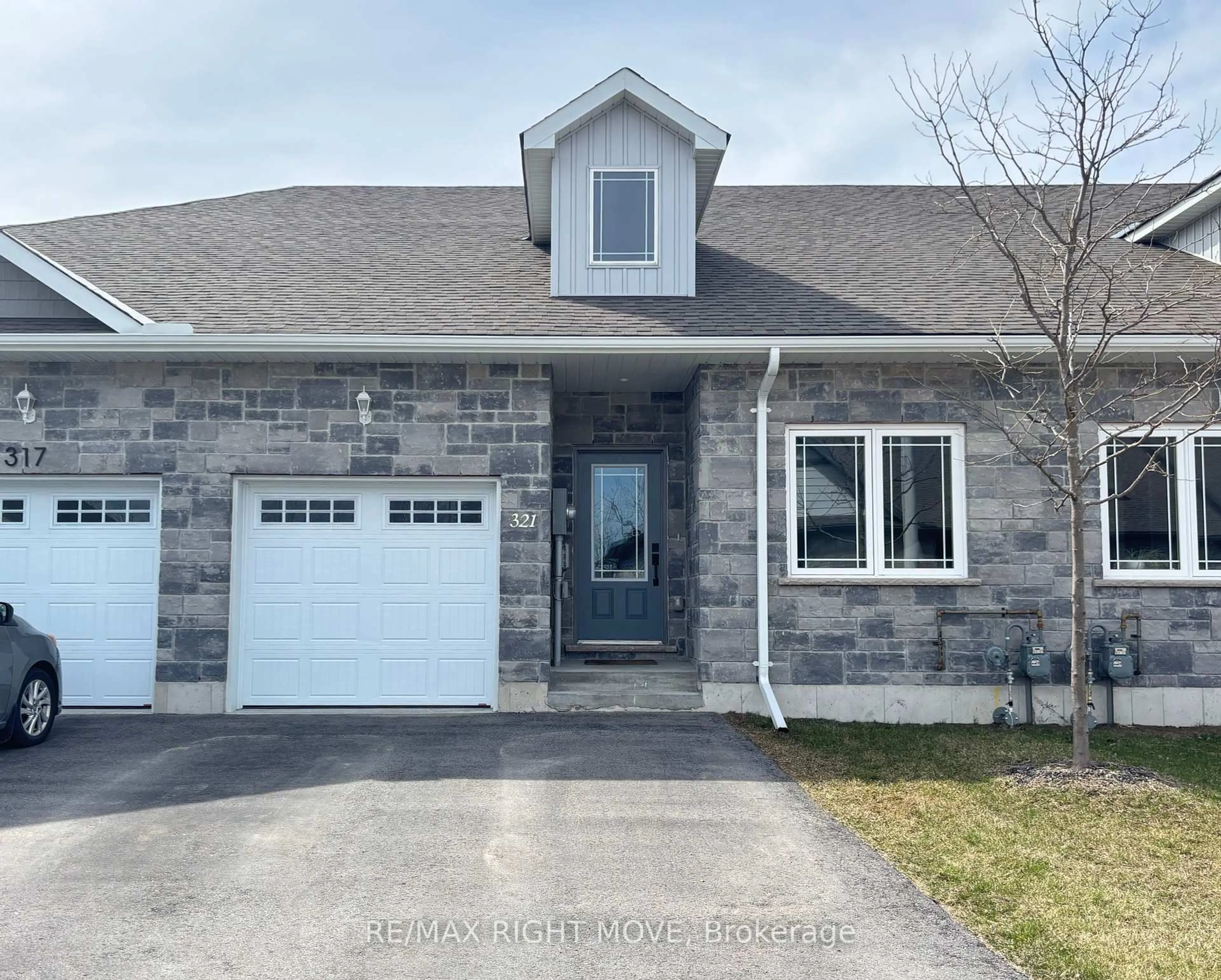 Home with brick exterior material, street for 321 Lucy Lane, Orillia Ontario L3V 8L3