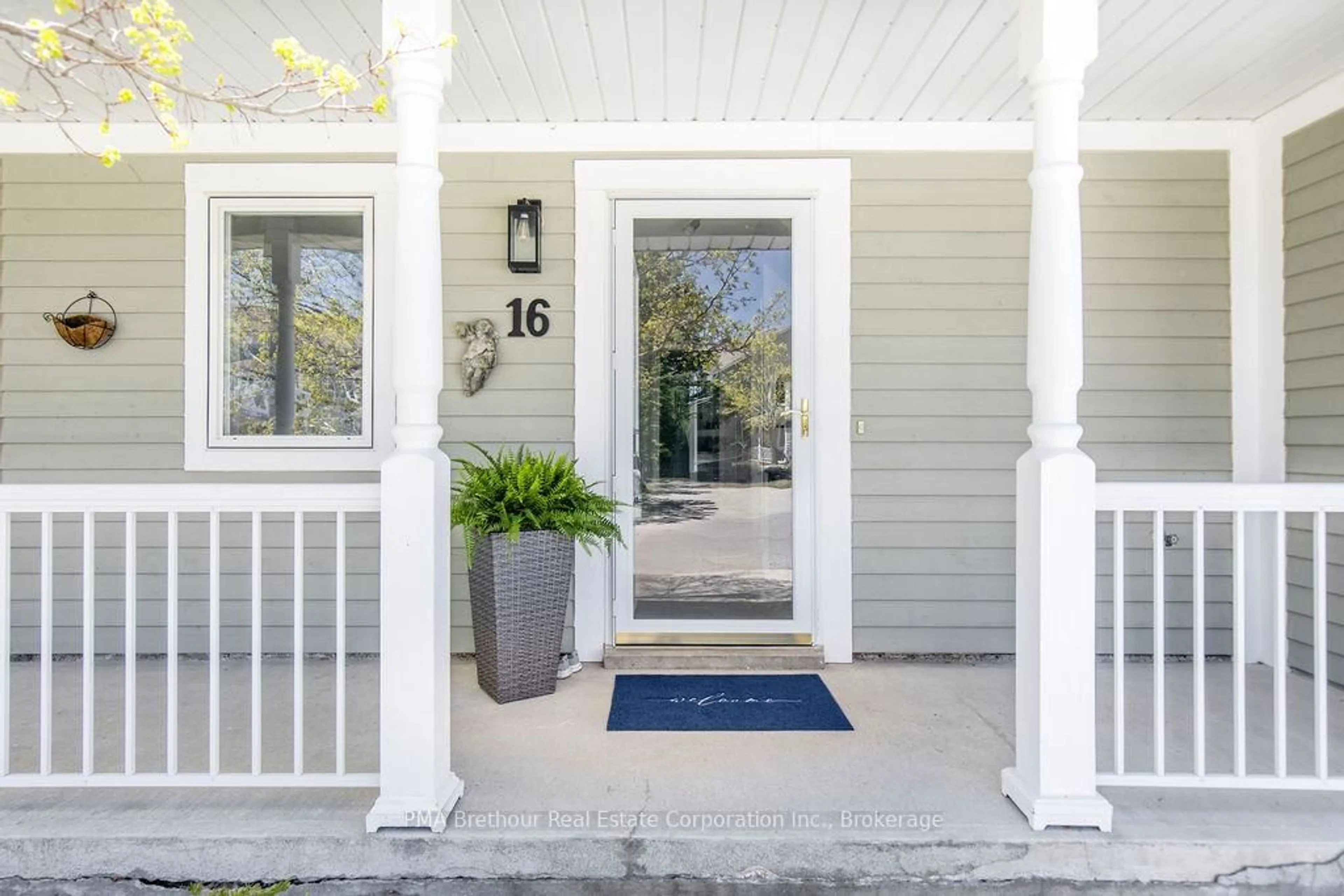 Indoor entryway for 16 Cranberry Surf N/A #12, Collingwood Ontario L9Y 5C4