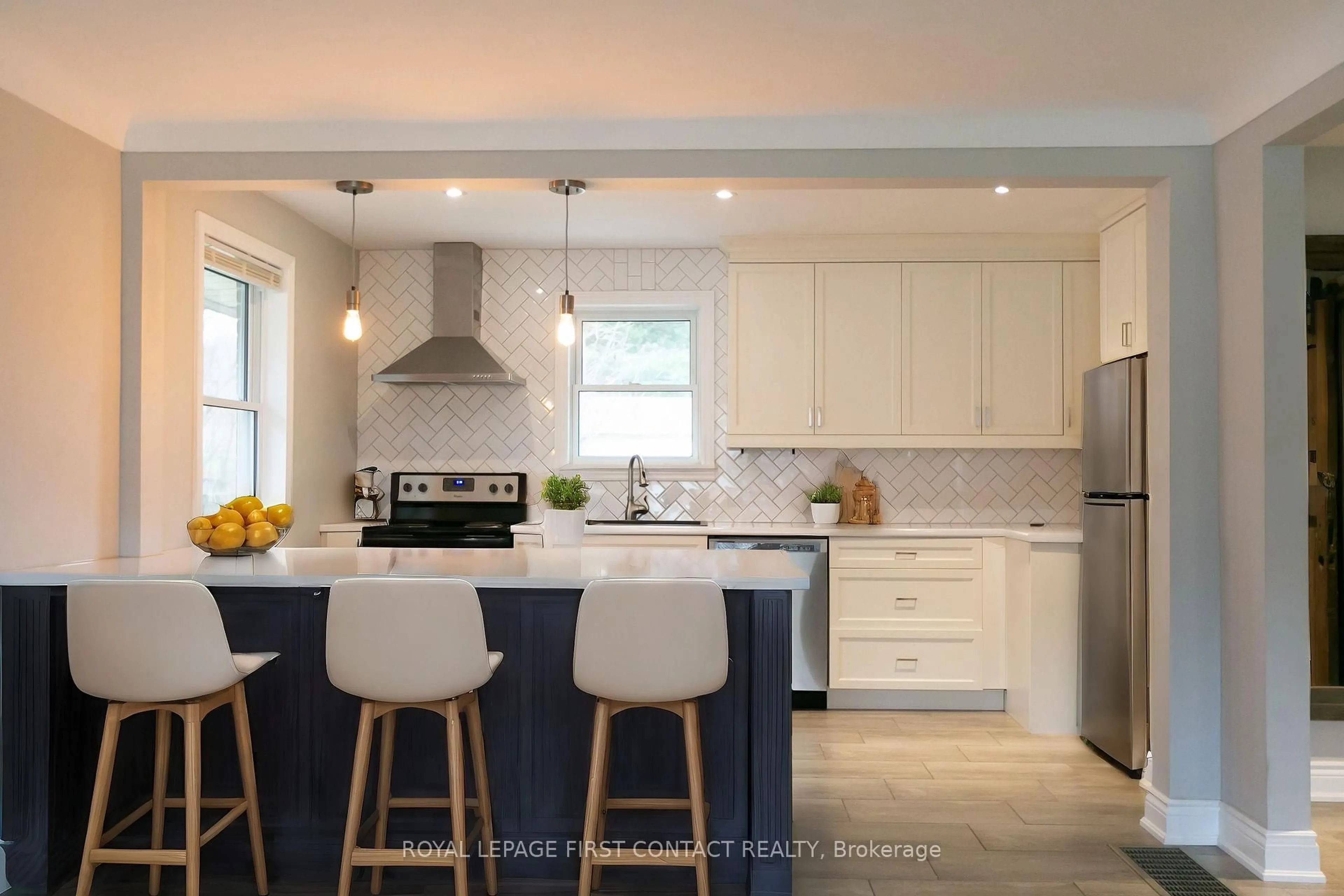Contemporary kitchen, ceramic/tile floor for 205 Wellington St, Barrie Ontario L4M 2C9