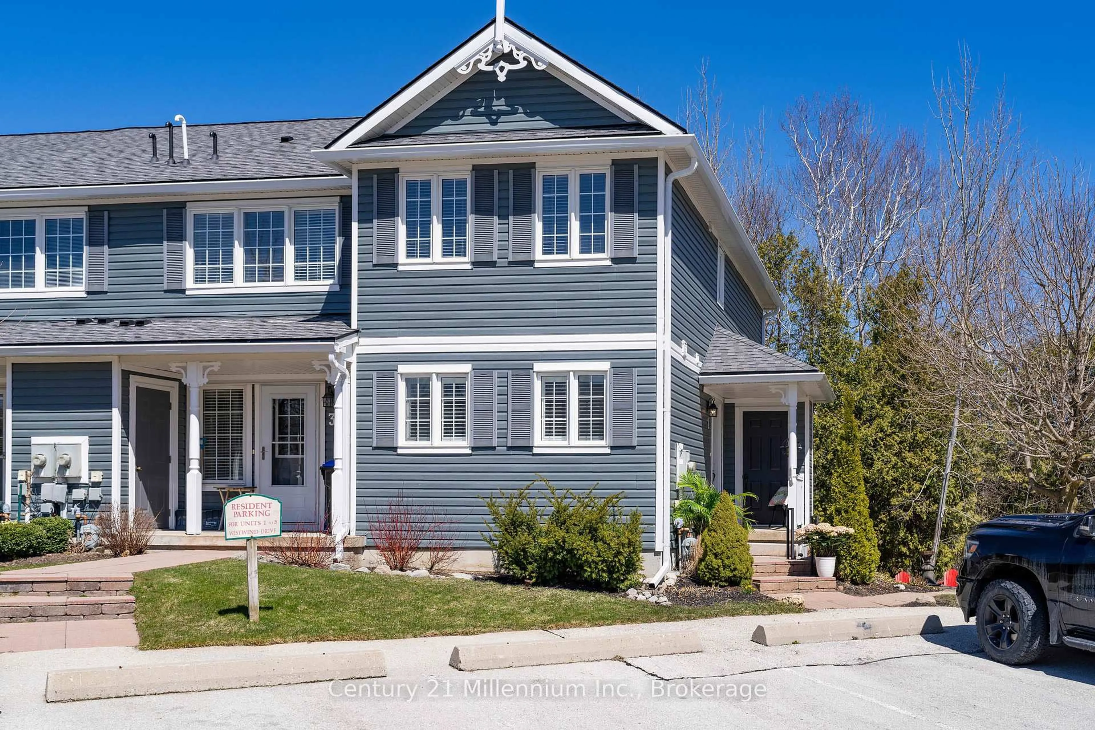 Home with vinyl exterior material, street for 1 Westwind Dr, Collingwood Ontario L9Y 5J1