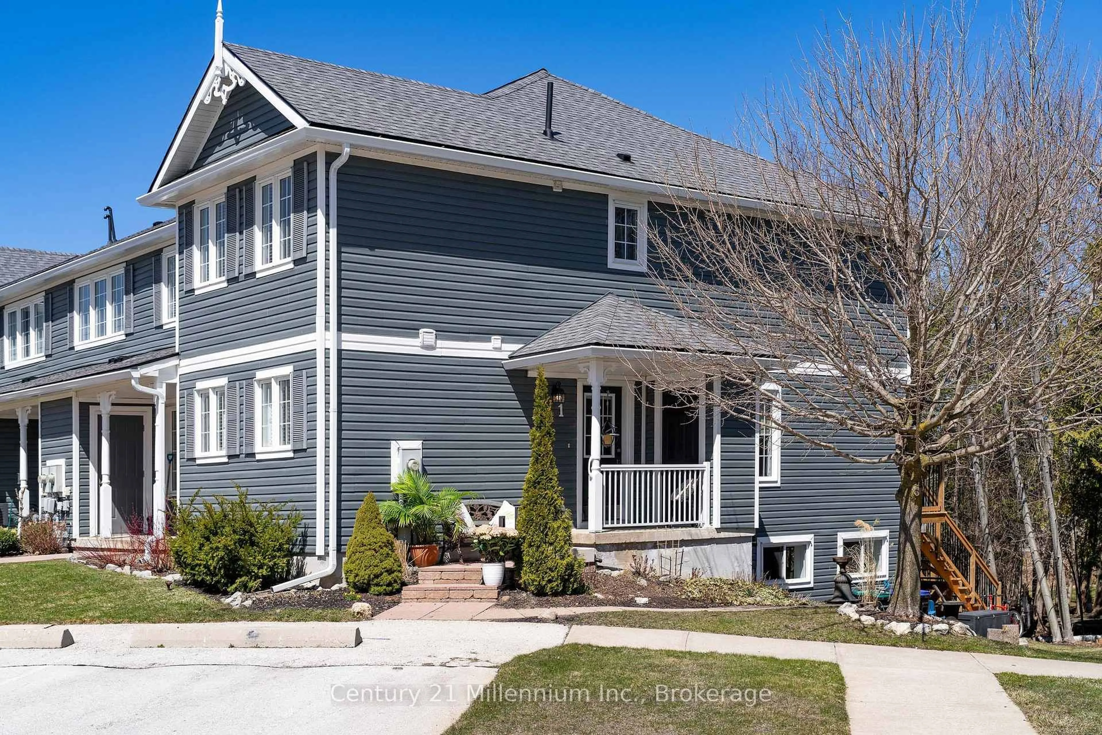 Home with vinyl exterior material, street for 1 Westwind Dr, Collingwood Ontario L9Y 5J1