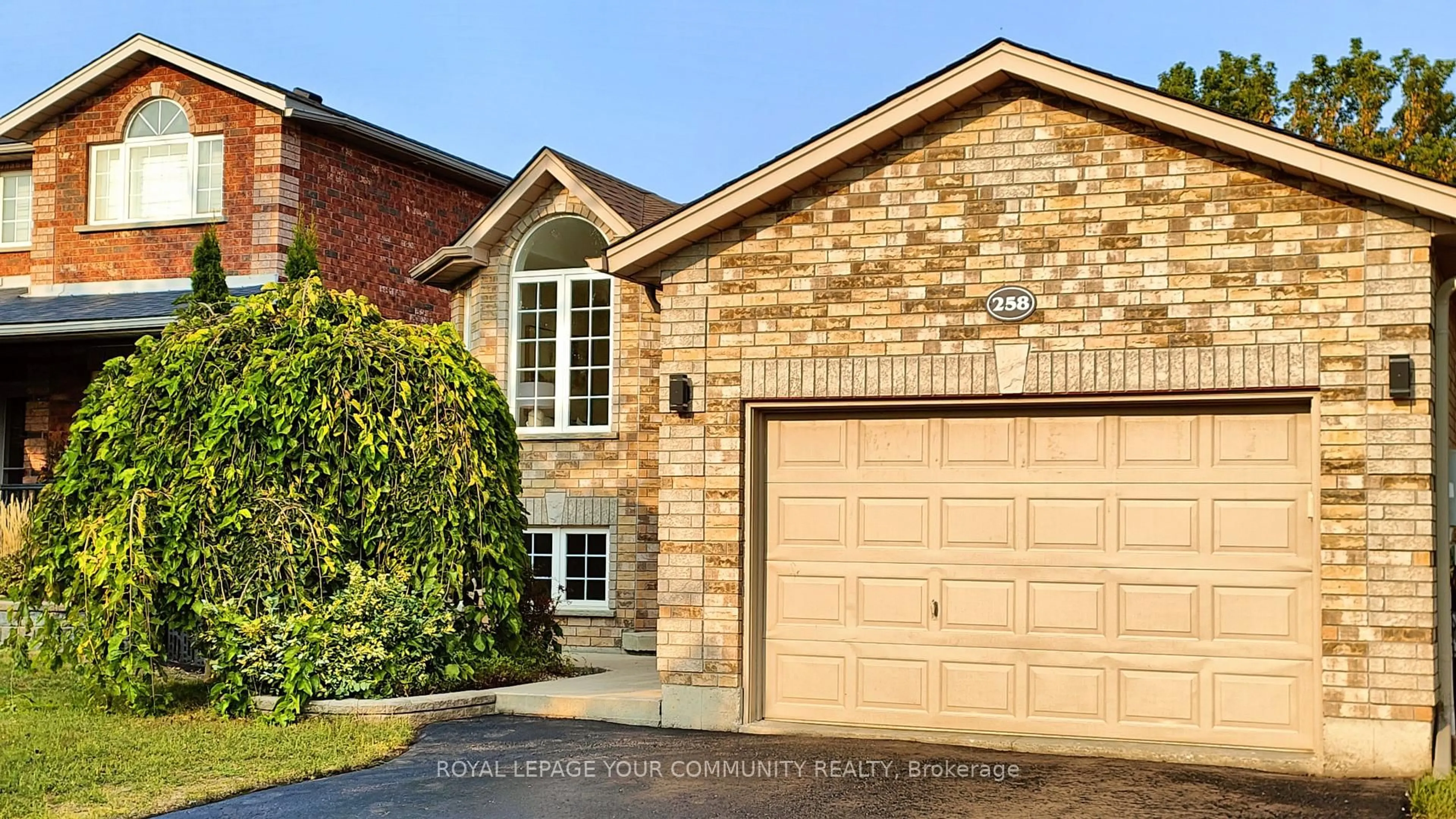 Home with brick exterior material, street for 258 Pringle Dr, Barrie Ontario L4N 0P4