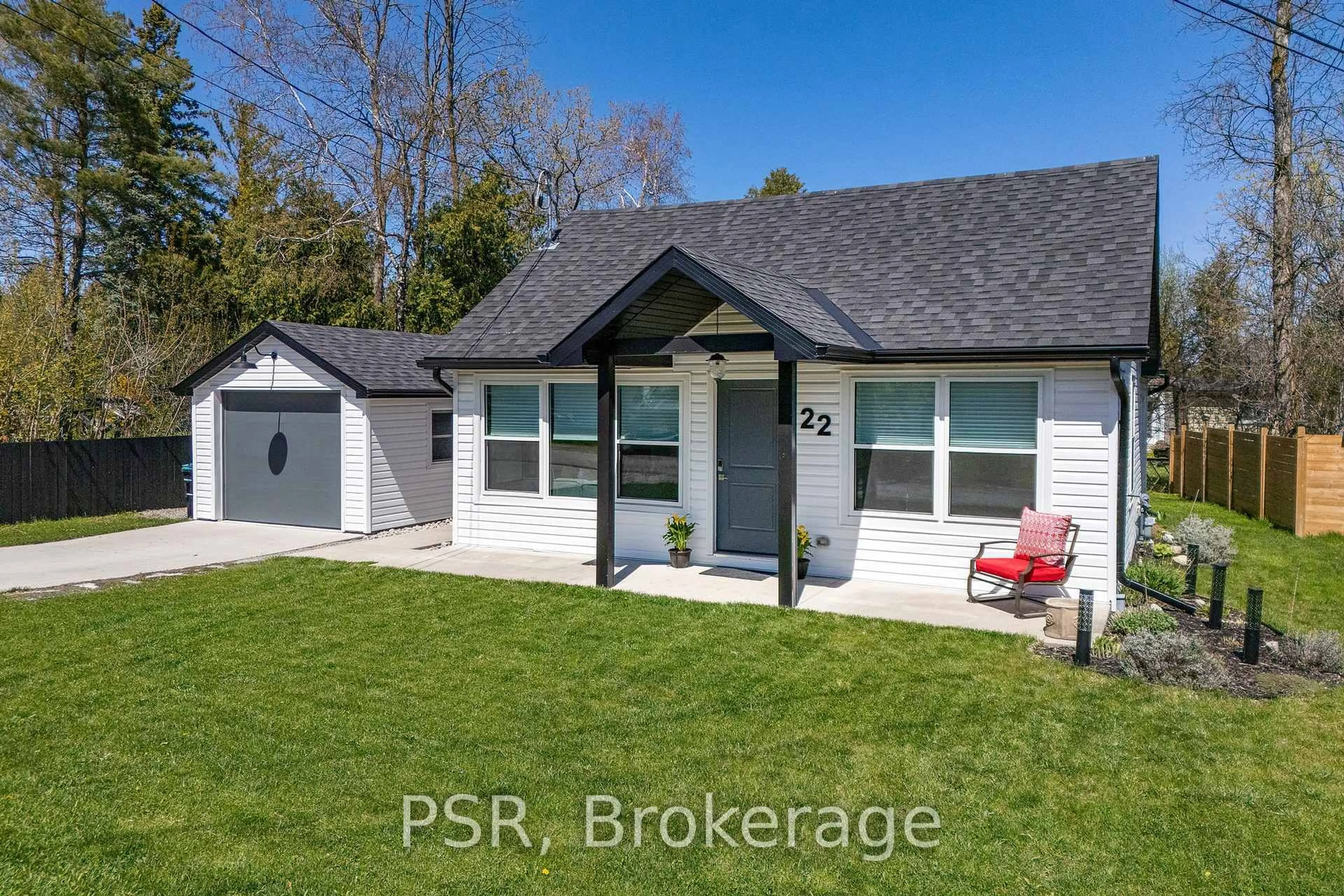 Home with brick exterior material, street for 22 Jane St, Collingwood Ontario L9Y 0X2