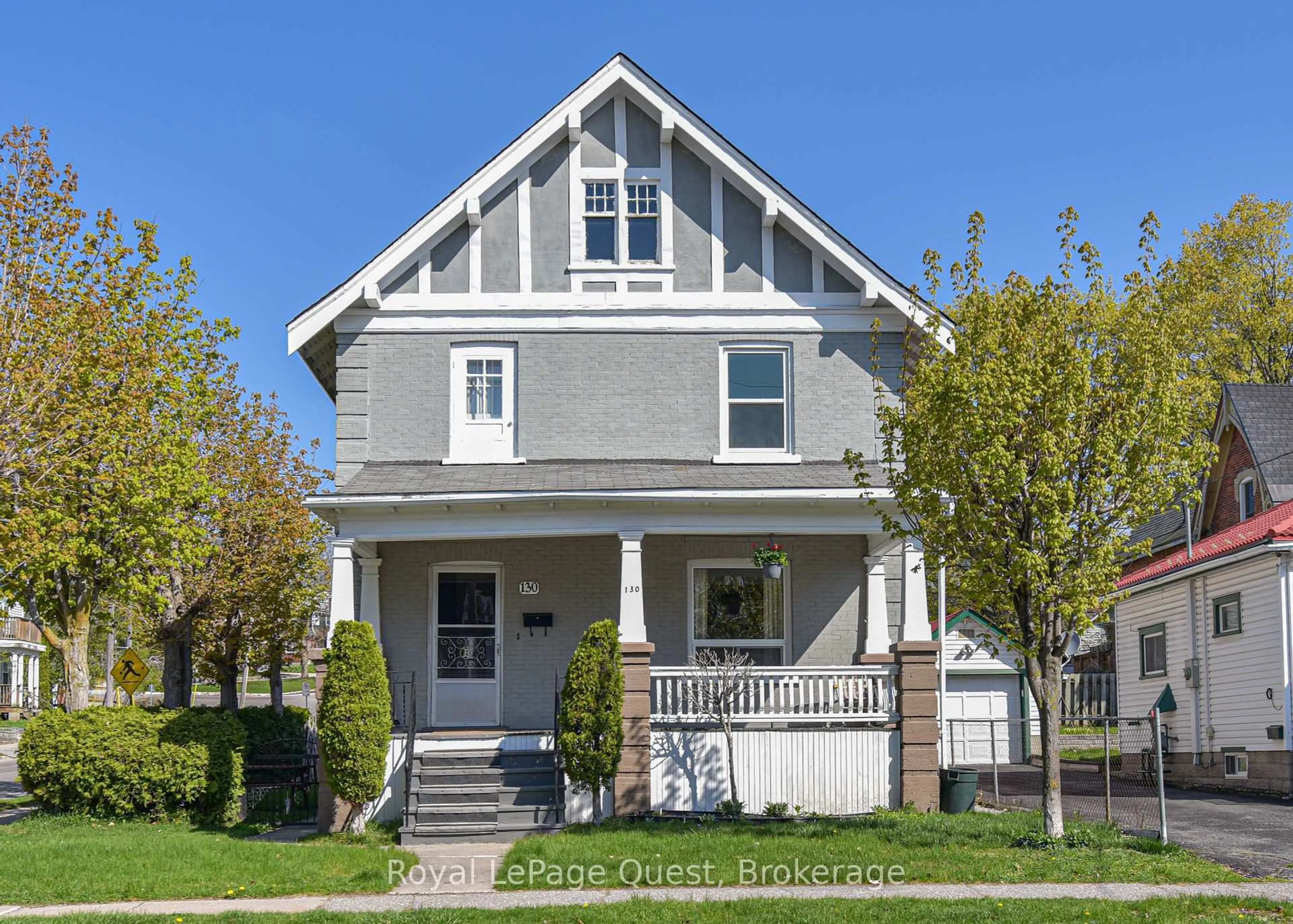 Home with vinyl exterior material, street for 130 Mary St, Orillia Ontario L3V 3E2