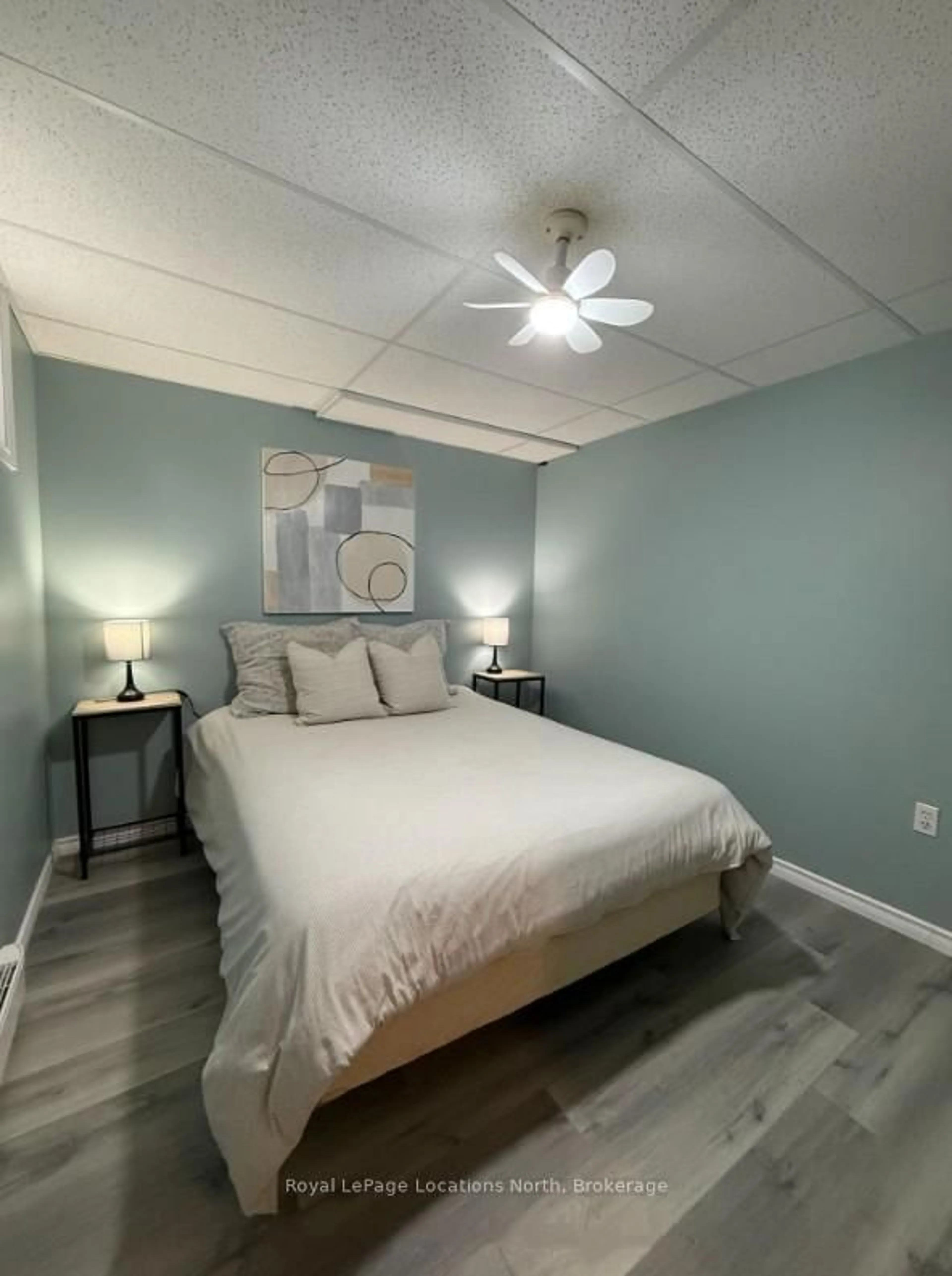 Bedroom with bed, unknown for 44 STROUD Cres, Wasaga Beach Ontario L9Z 2T5