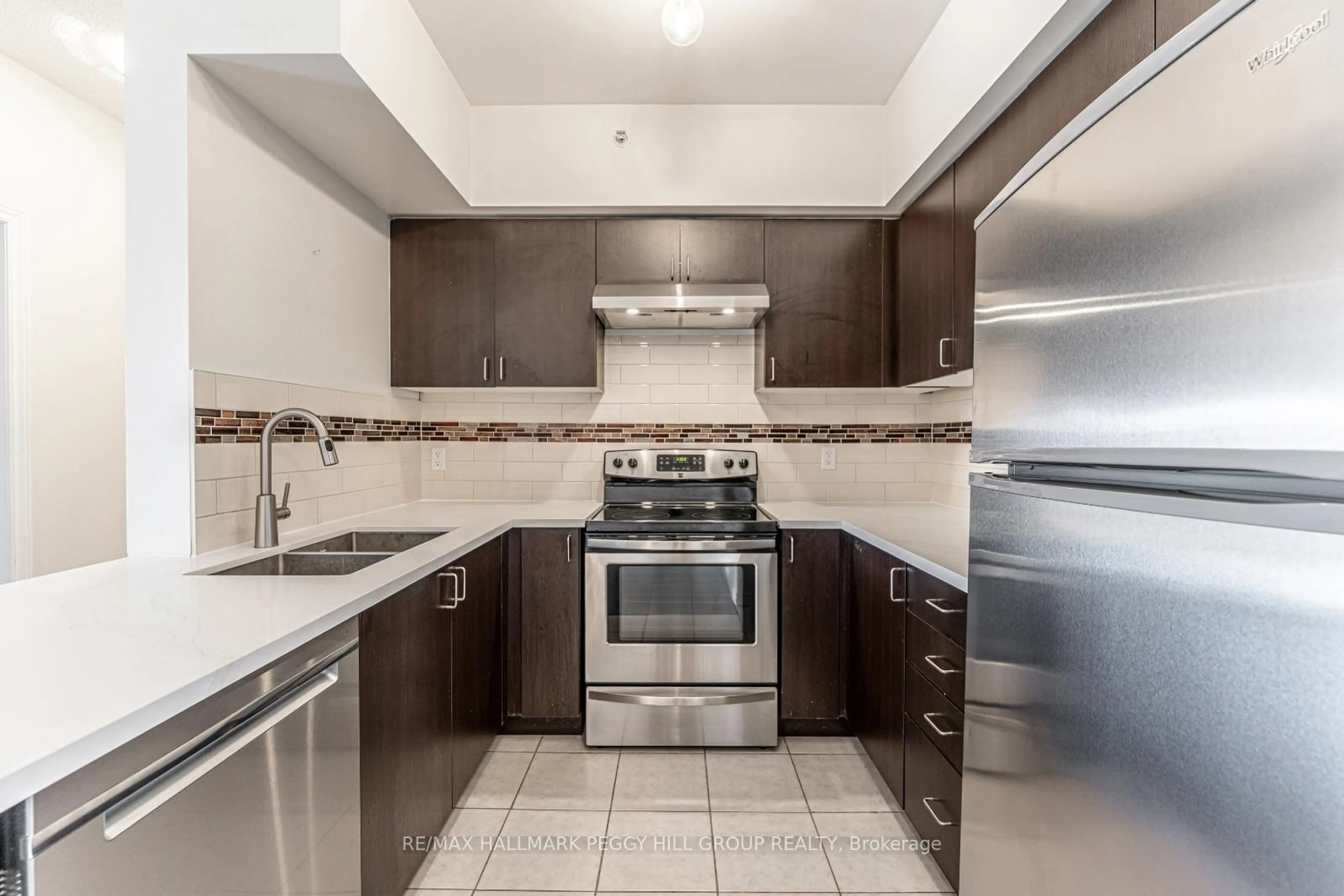 Standard kitchen, ceramic/tile floor for 45 Ferndale Dr #305, Barrie Ontario L4N 5W7