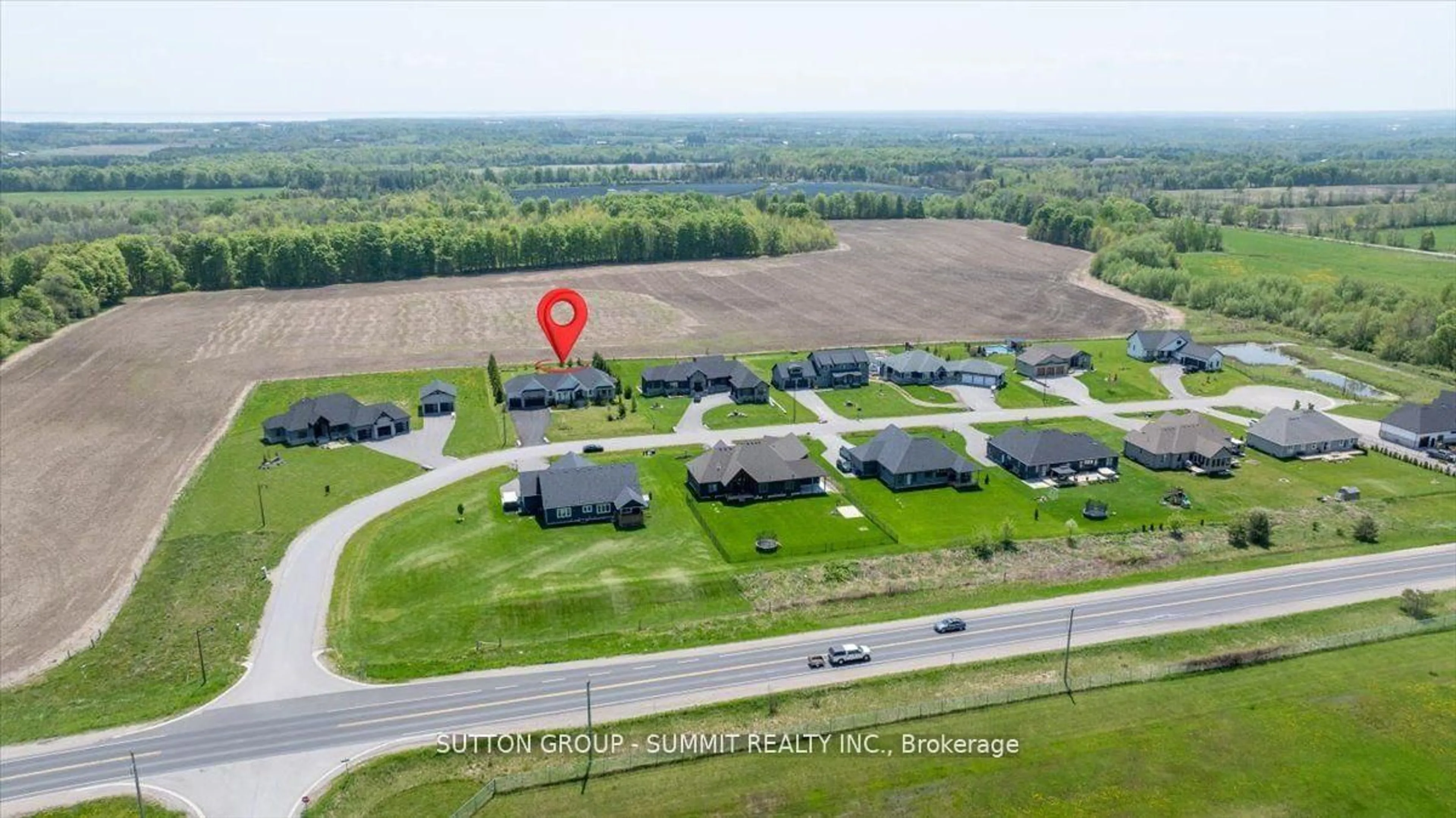 A pic from outside/outdoor area/front of a property/back of a property/a pic from drone, unknown for 3 Best Crt, Oro-Medonte Ontario L0L 2L0