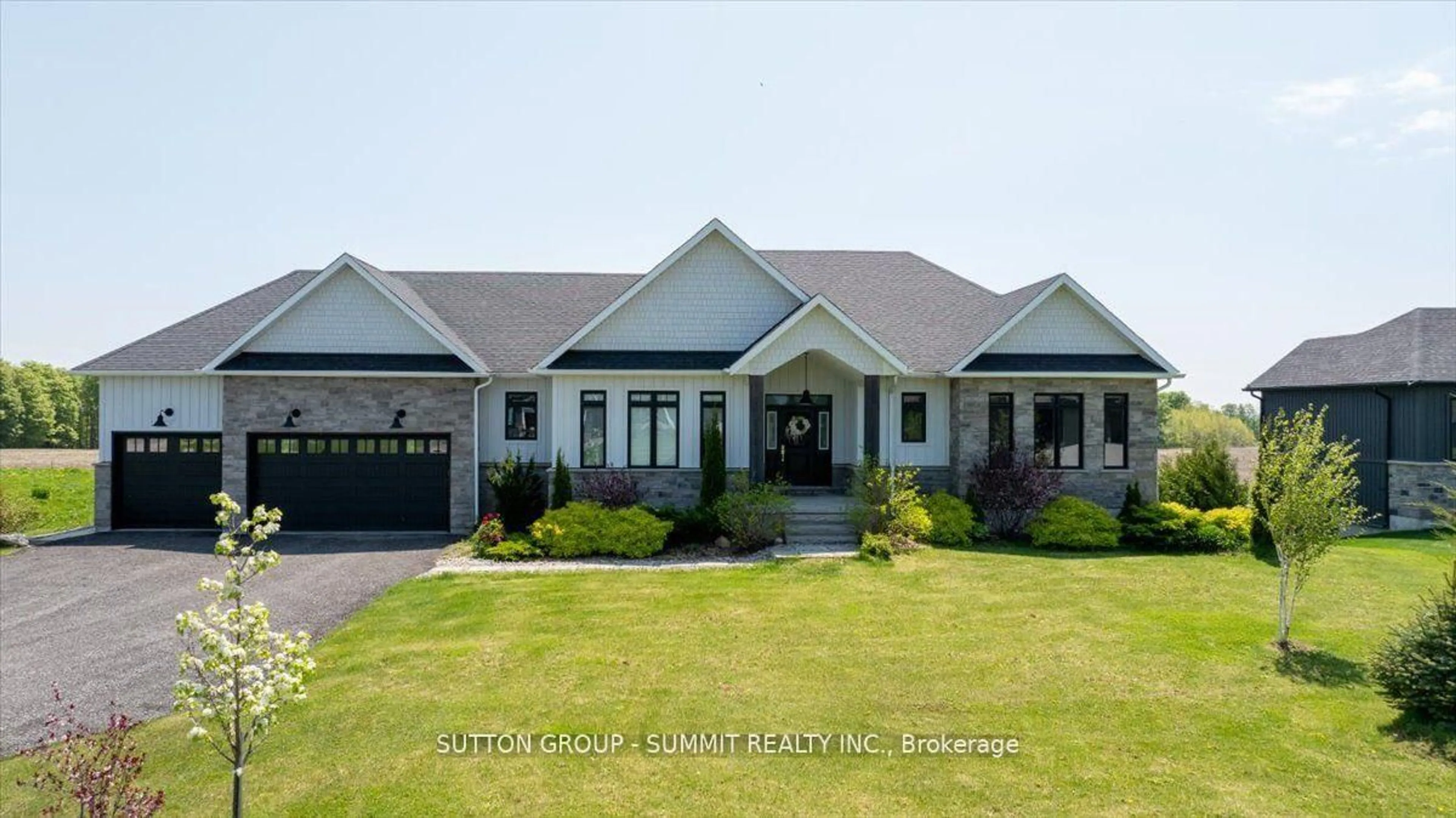 Home with vinyl exterior material, street for 3 Best Crt, Oro-Medonte Ontario L0L 2L0