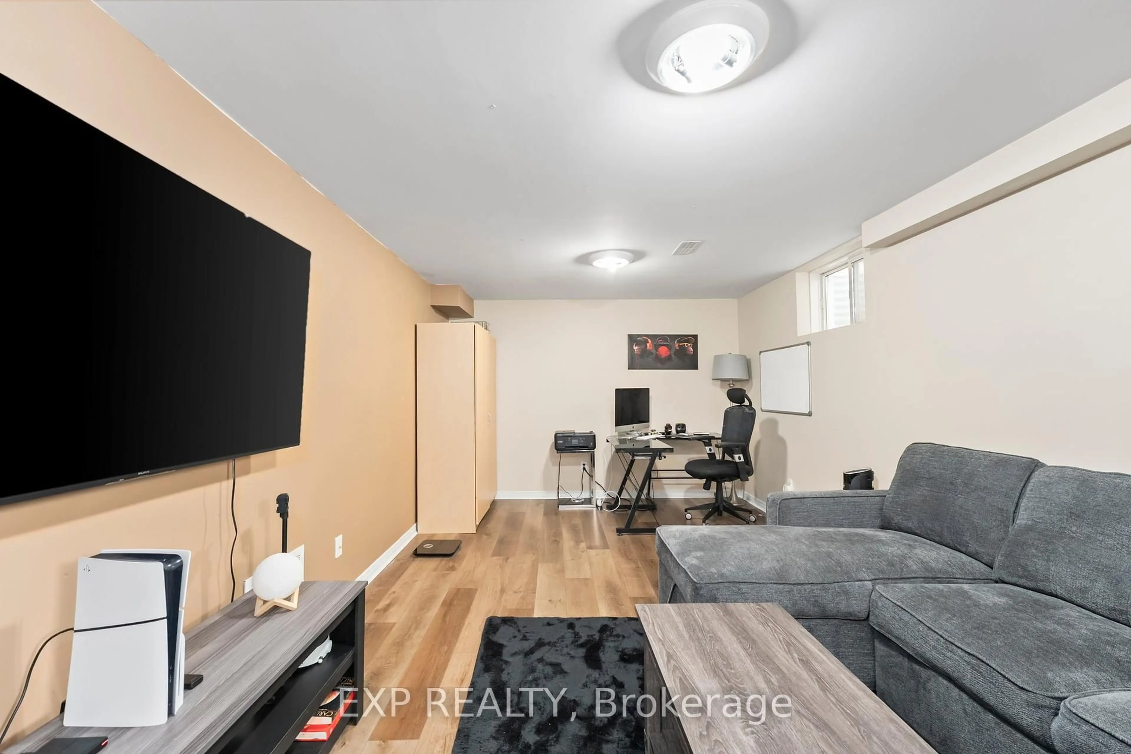A pic of a room for 165 MARSELLUS Dr, Barrie Ontario L4N 8V7