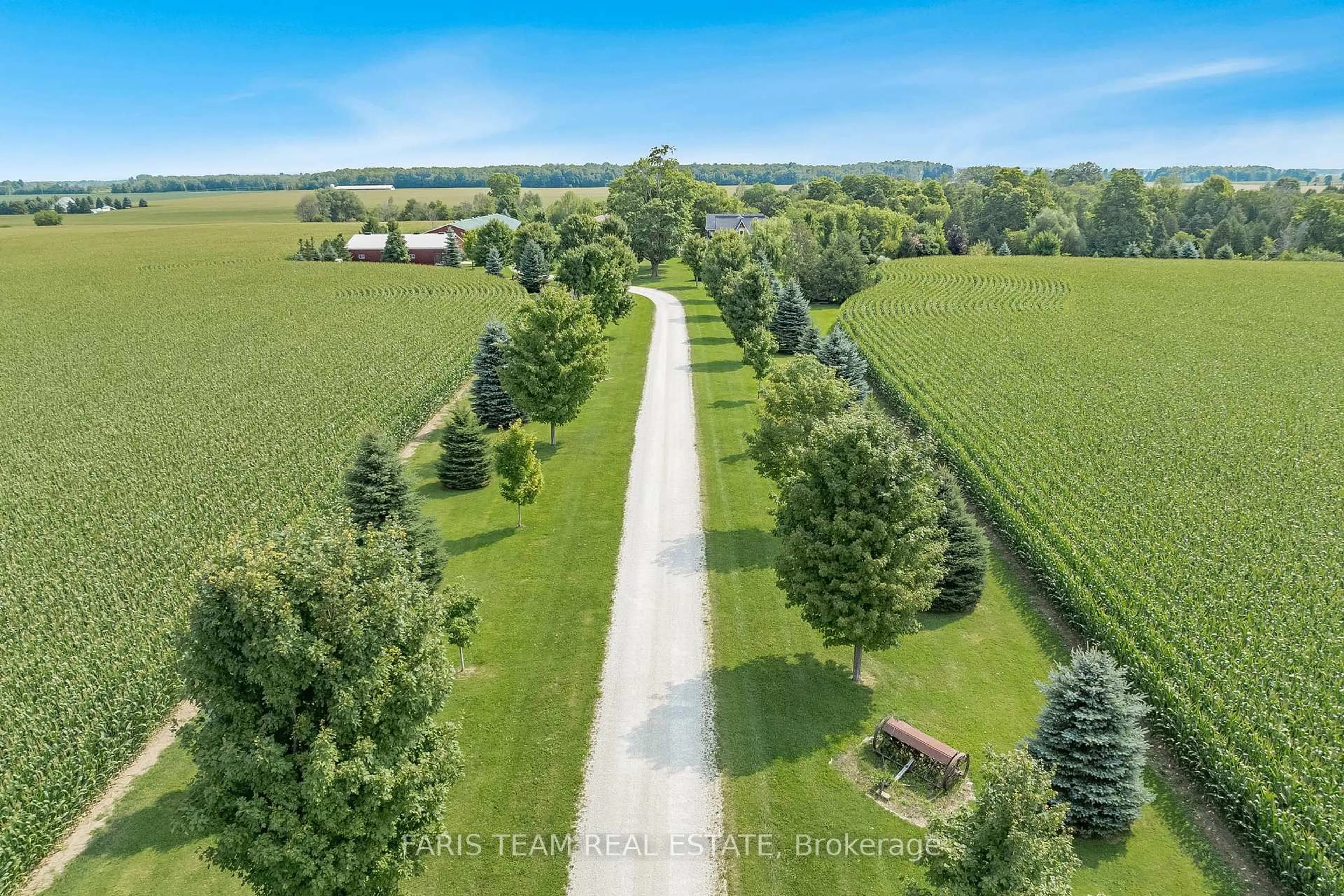 A pic from outside/outdoor area/front of a property/back of a property/a pic from drone, street for 1273 Nottawasaga Conc 6 N/A, Clearview Ontario L0M 1P0
