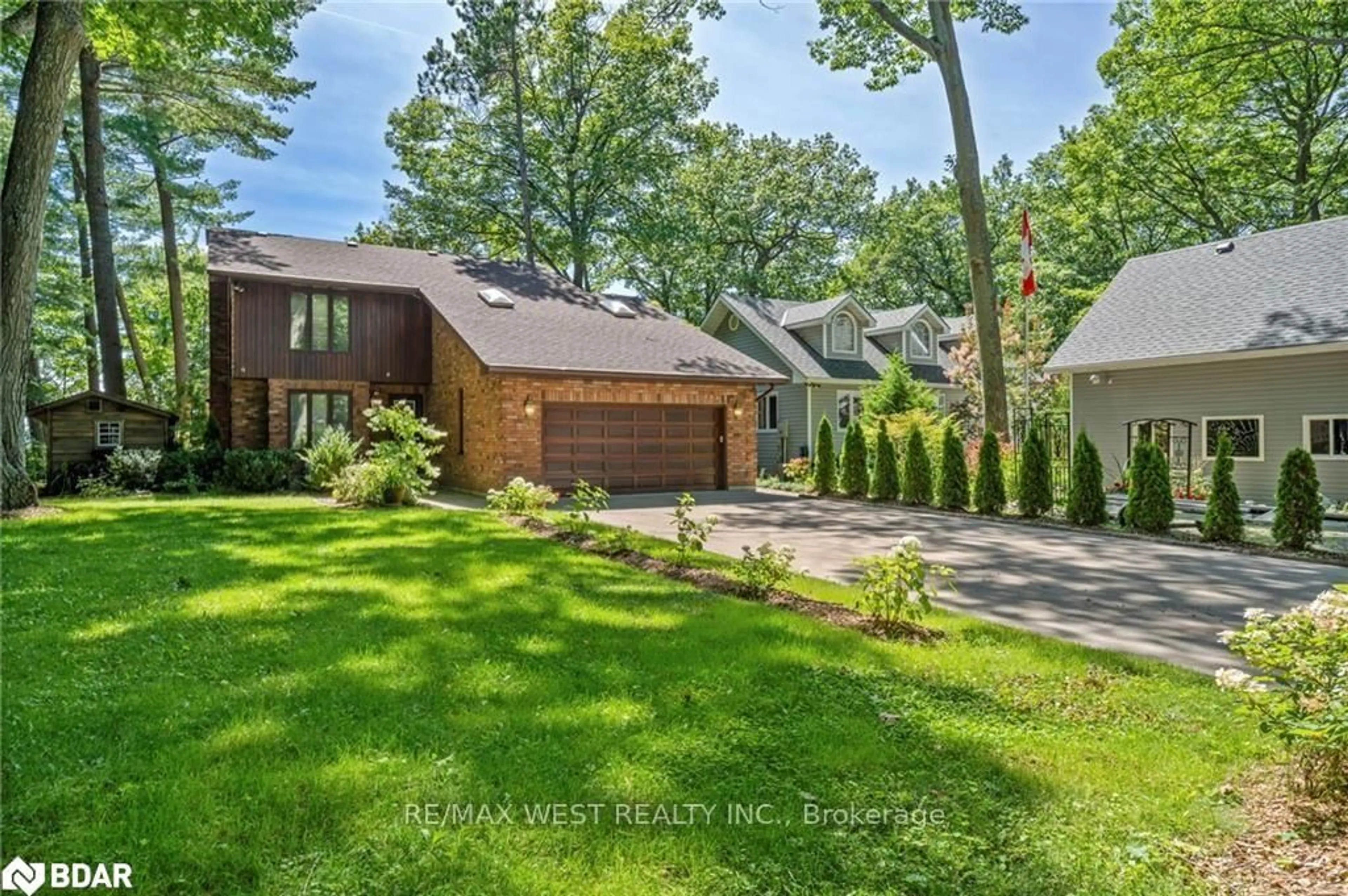 Home with brick exterior material, unknown for 38 Willow Dr, Tiny Ontario L0L 1P1