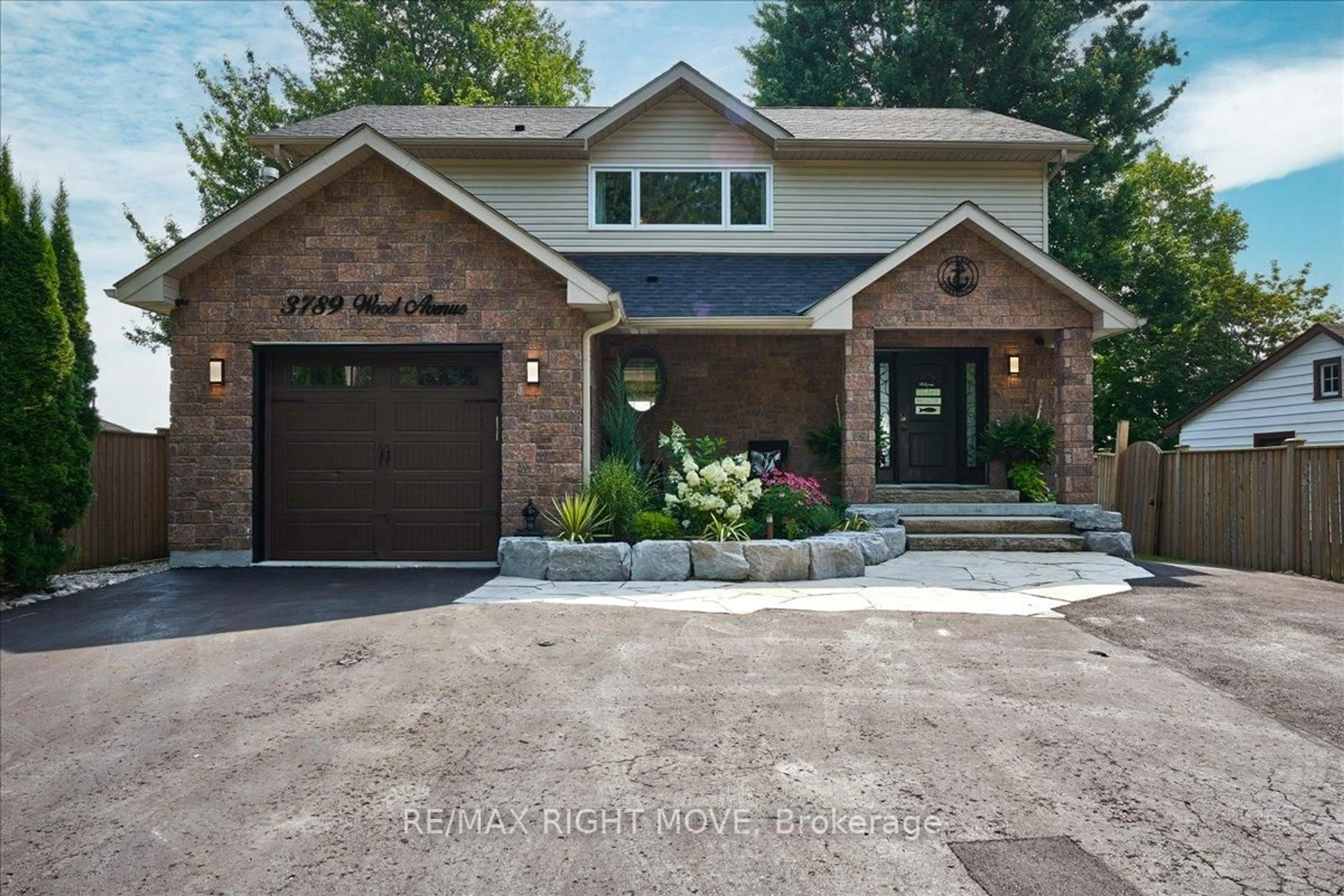 Home with brick exterior material, street for 3789 Wood Ave, Severn Ontario L3V 0T9