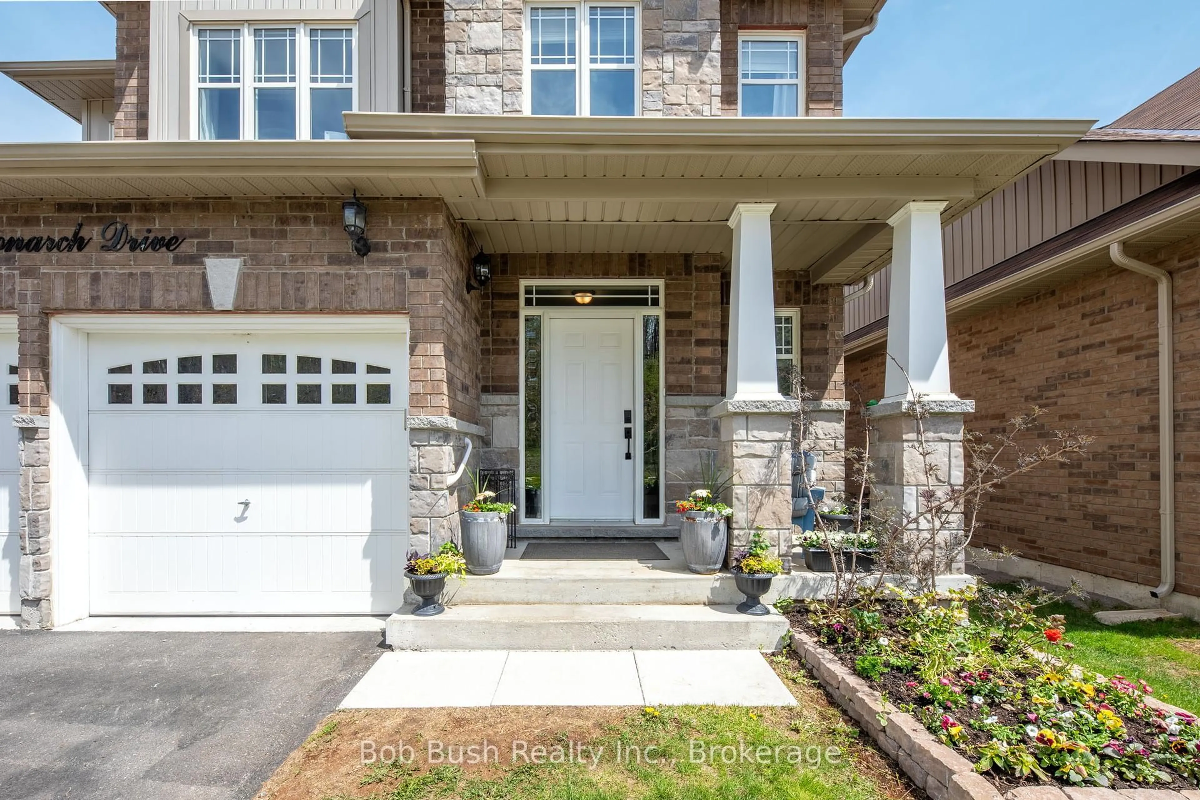Home with brick exterior material, street for 3067 MONARCH Dr, Orillia Ontario L3V 8K3