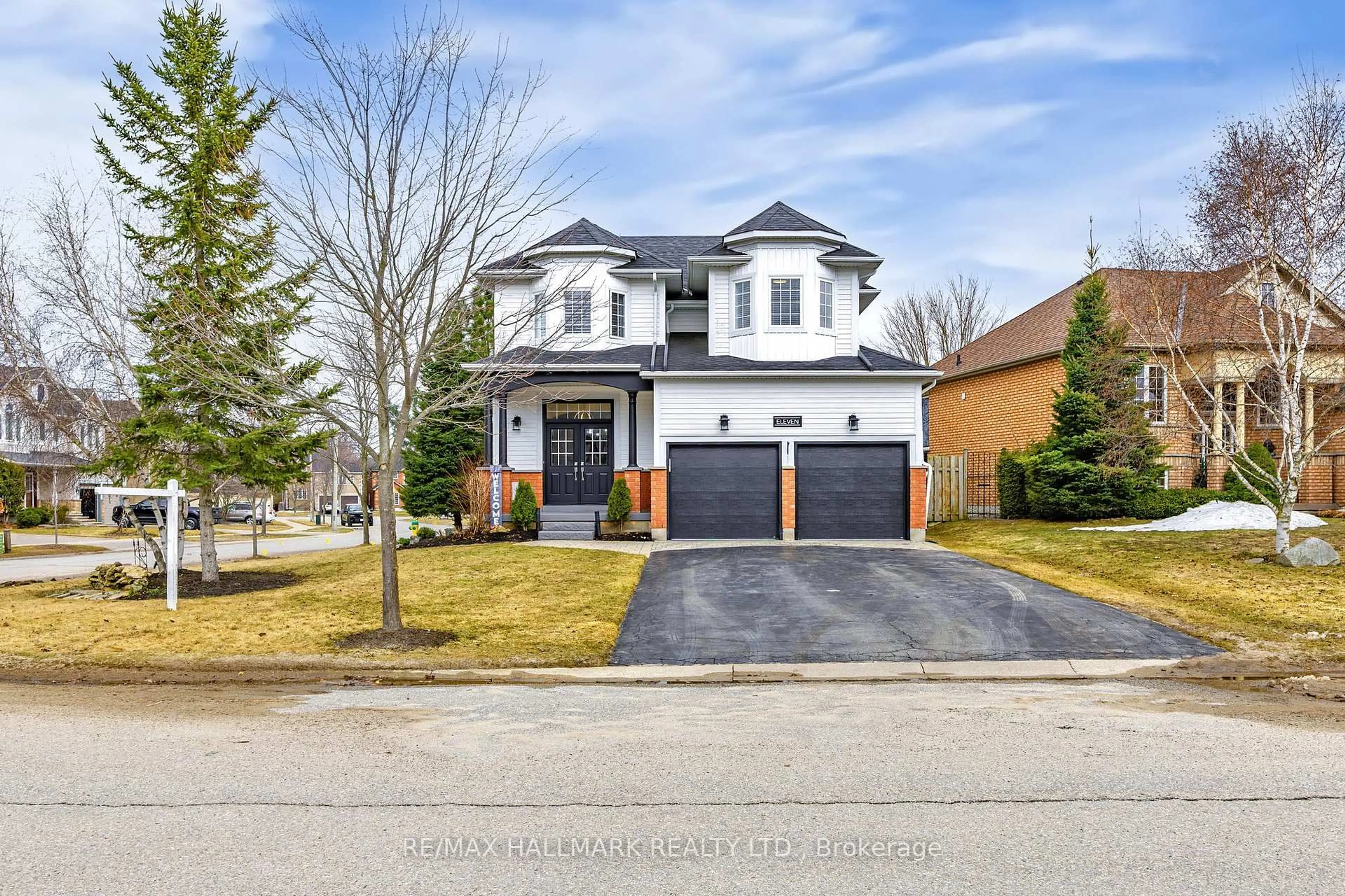 Home with brick exterior material, street for 11 Kensington Tr, Barrie Ontario L4N 0K5