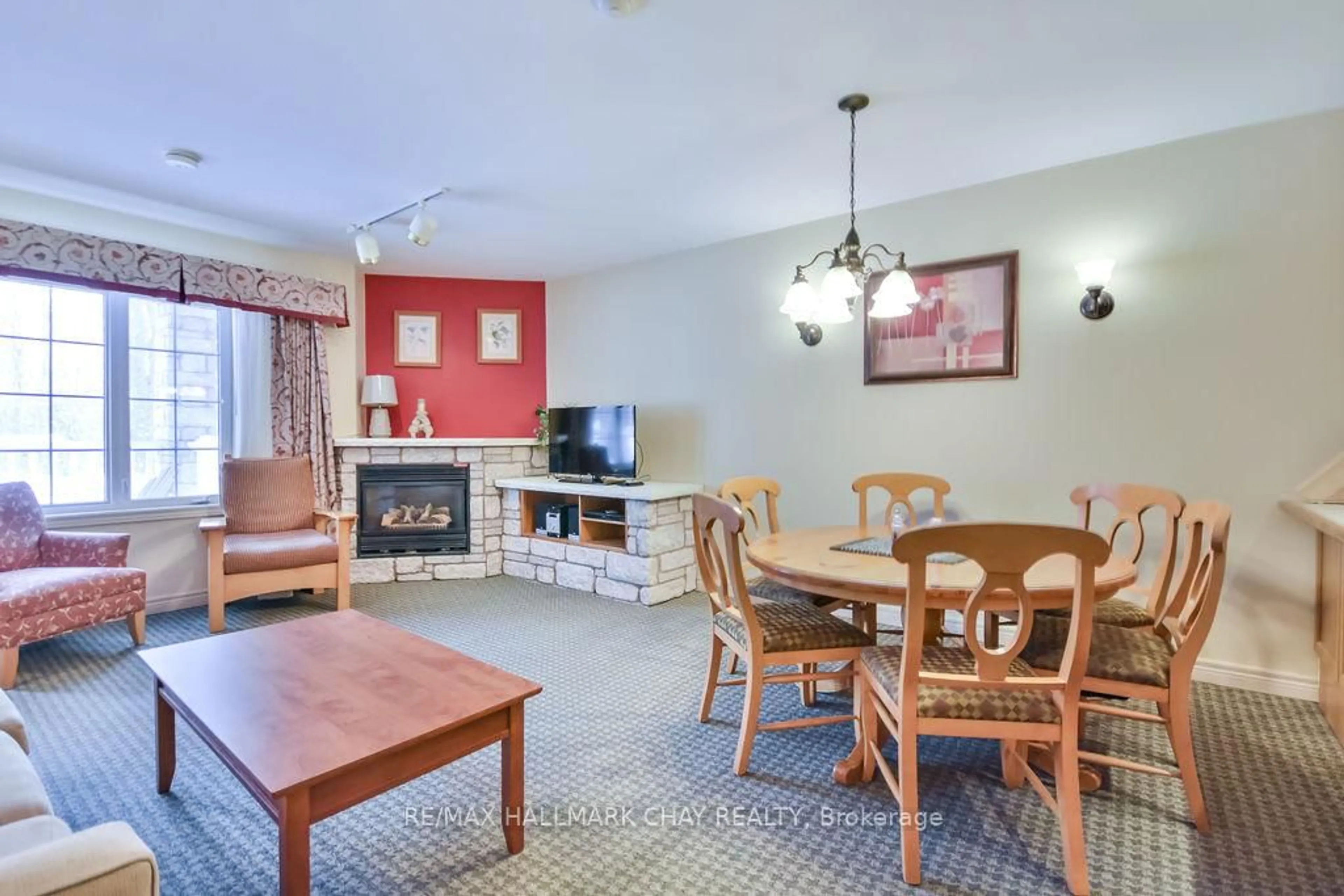 Dining room, unknown for 90 Highland Dr #2126, Oro-Medonte Ontario L0L 2L0