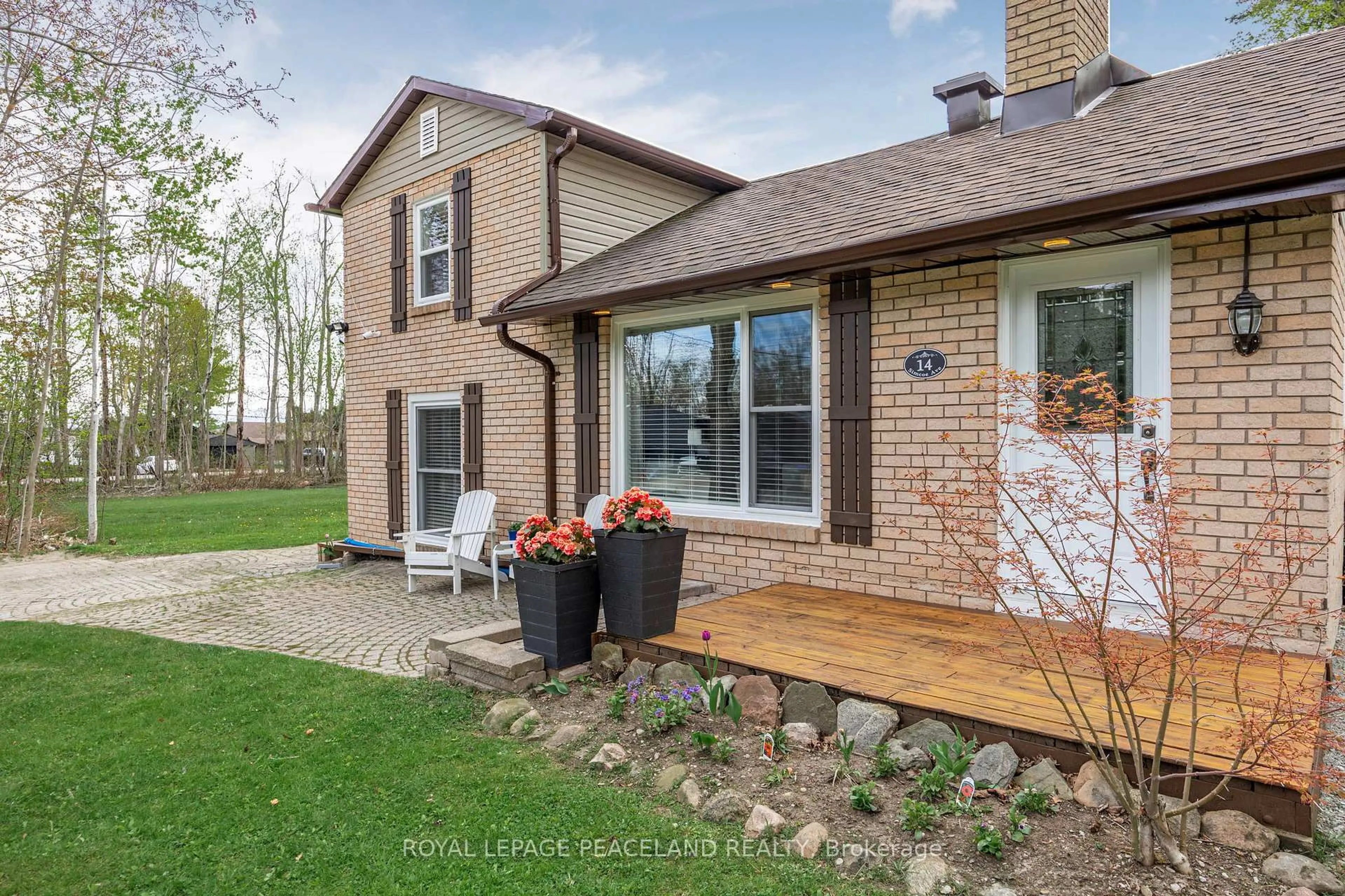 Home with brick exterior material, street for 14 Simcoe Ave, Oro-Medonte Ontario L0L 2E0