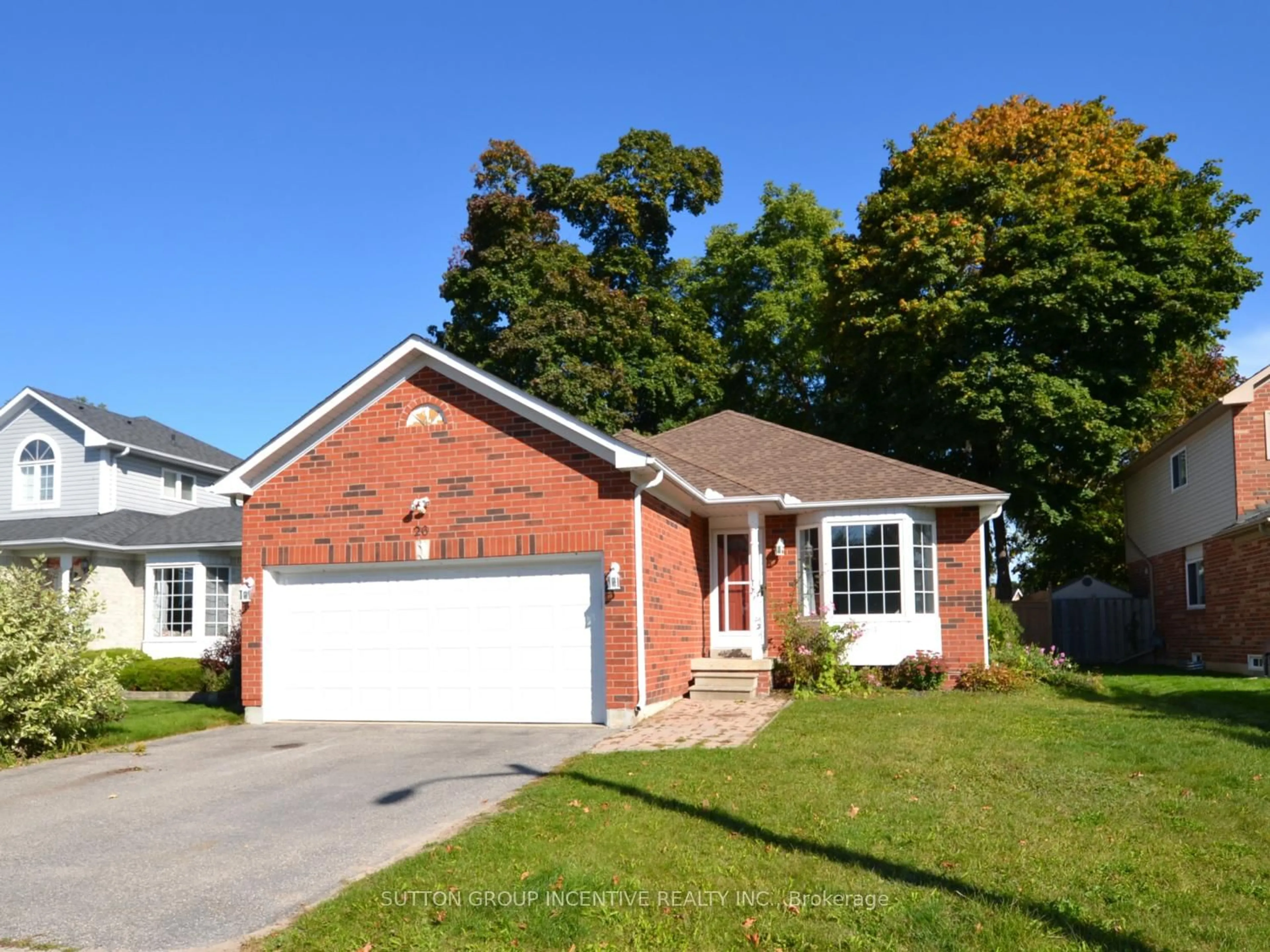 Home with brick exterior material, street for 26 INGRAM Crt, Barrie Ontario L4N 7B9