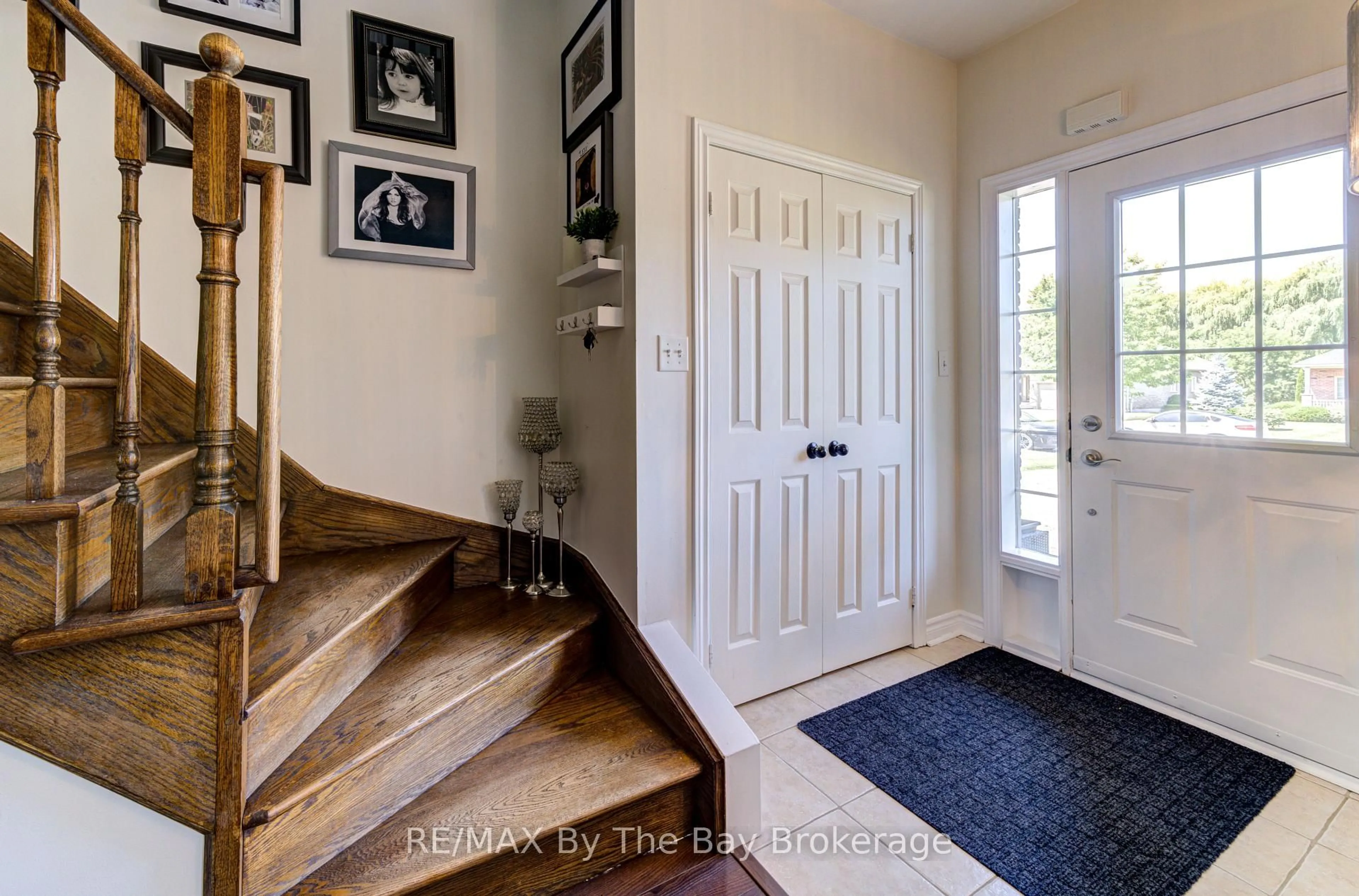 Indoor entryway for 10 Mair Mills Dr, Collingwood Ontario L9Y 0A8